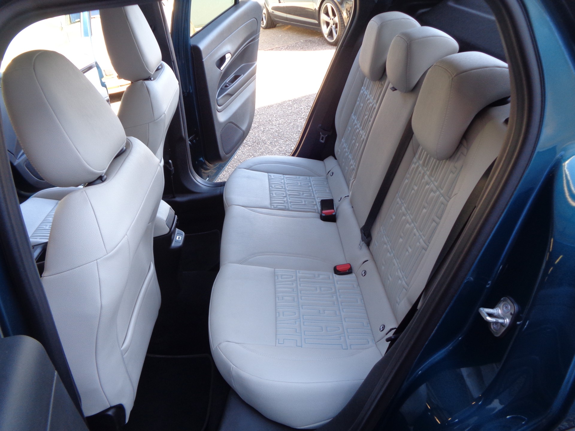FIAT 600h MildHybrid La Prima-image-14