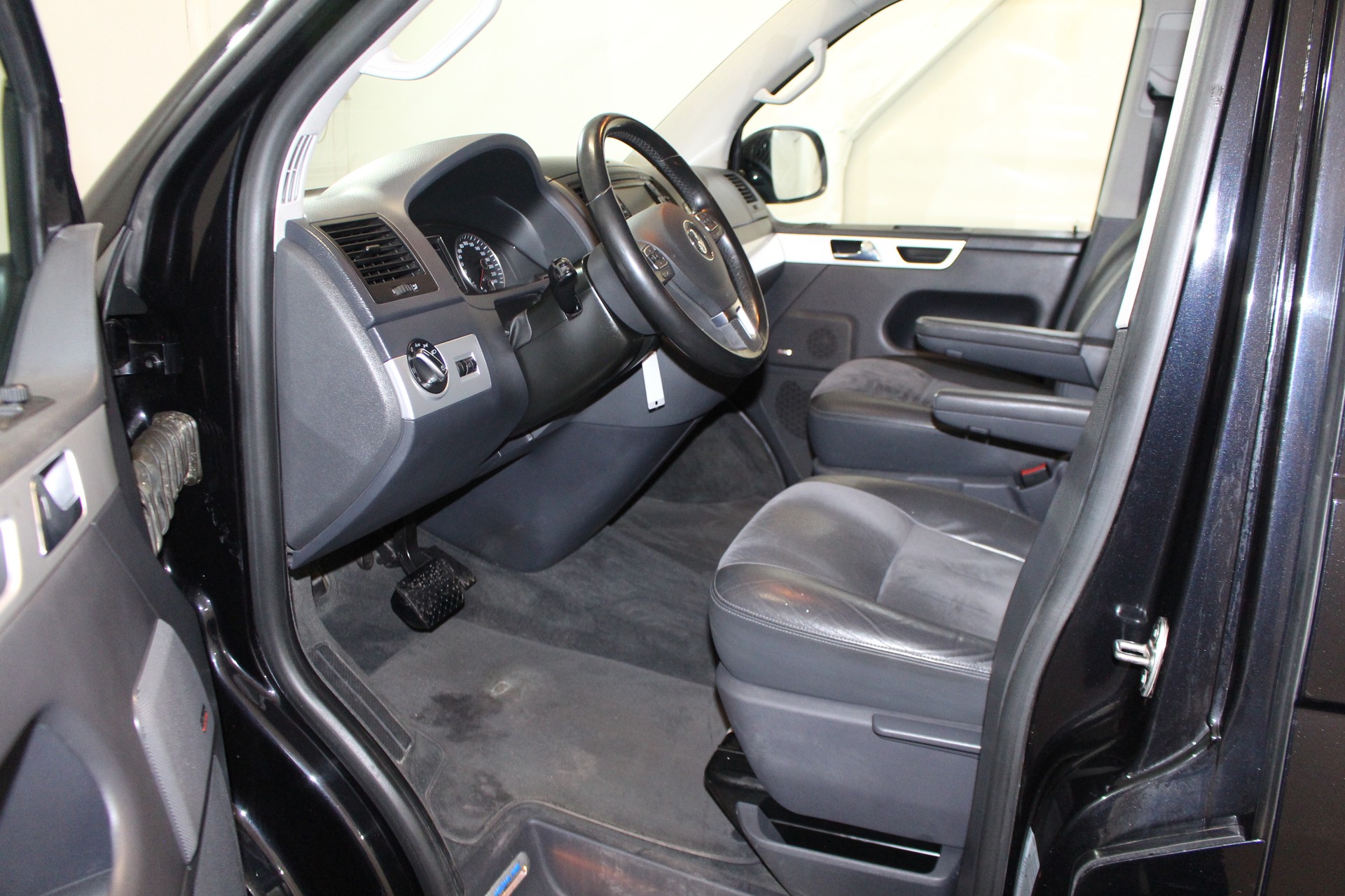 VW T5 Multivan 2.0 TSI 204 Highline DSG 4m-image-6