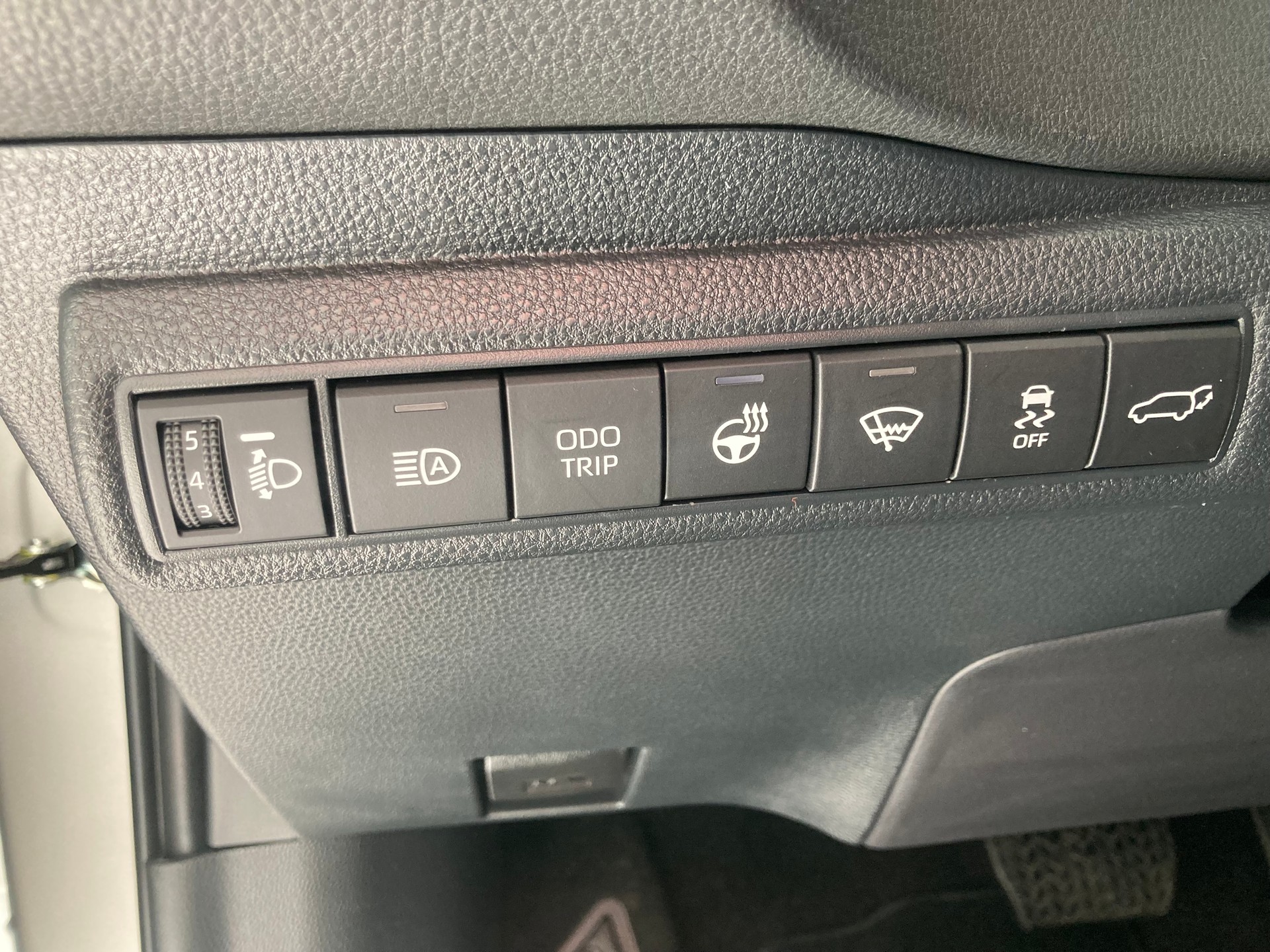 TOYOTA Corolla Touring Sports 2.0 HSD GR Sport e-CVT-image-12