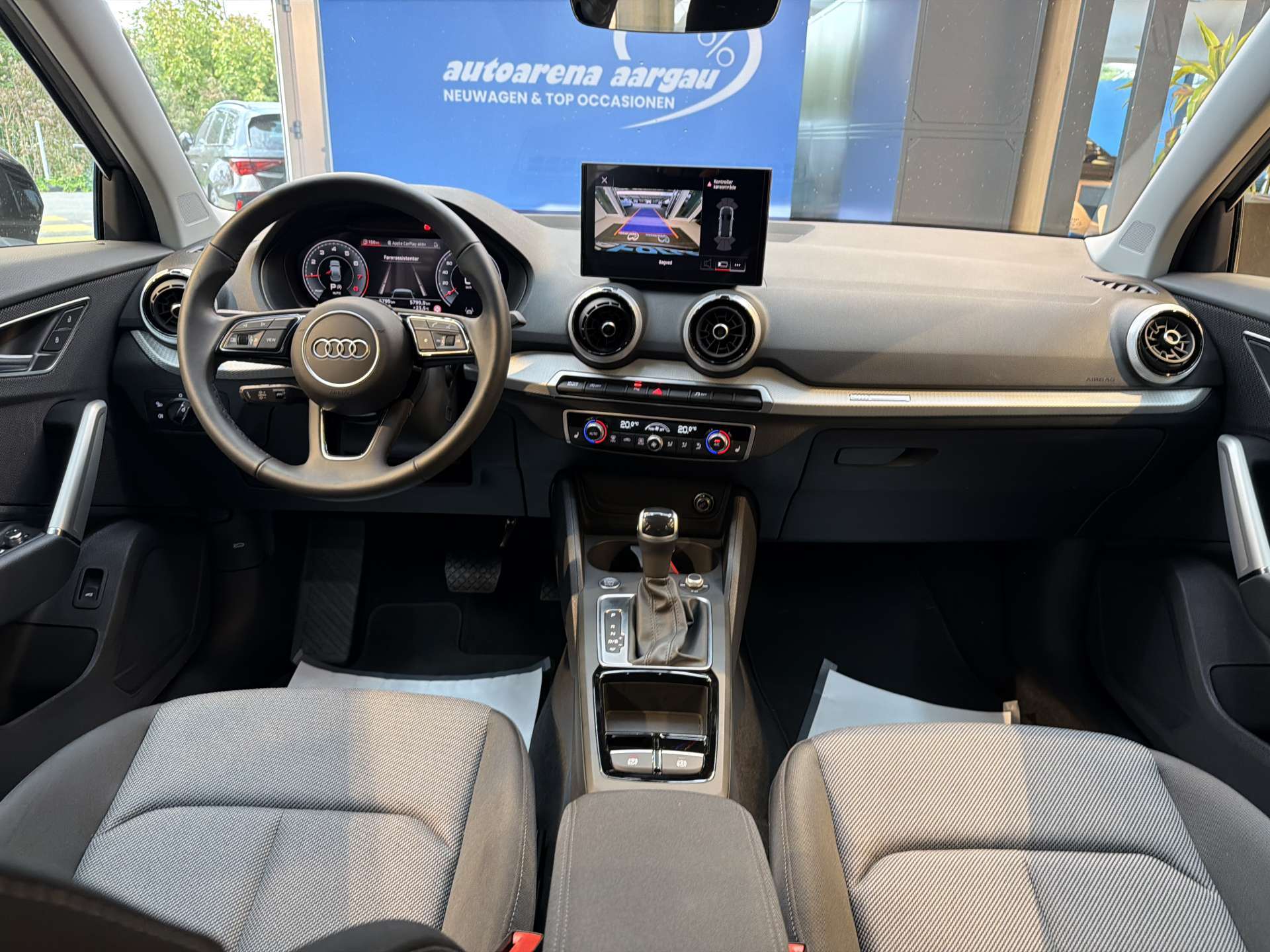 AUDI Q2 35 TFSi S-Line S-Tronic Automat-image-14