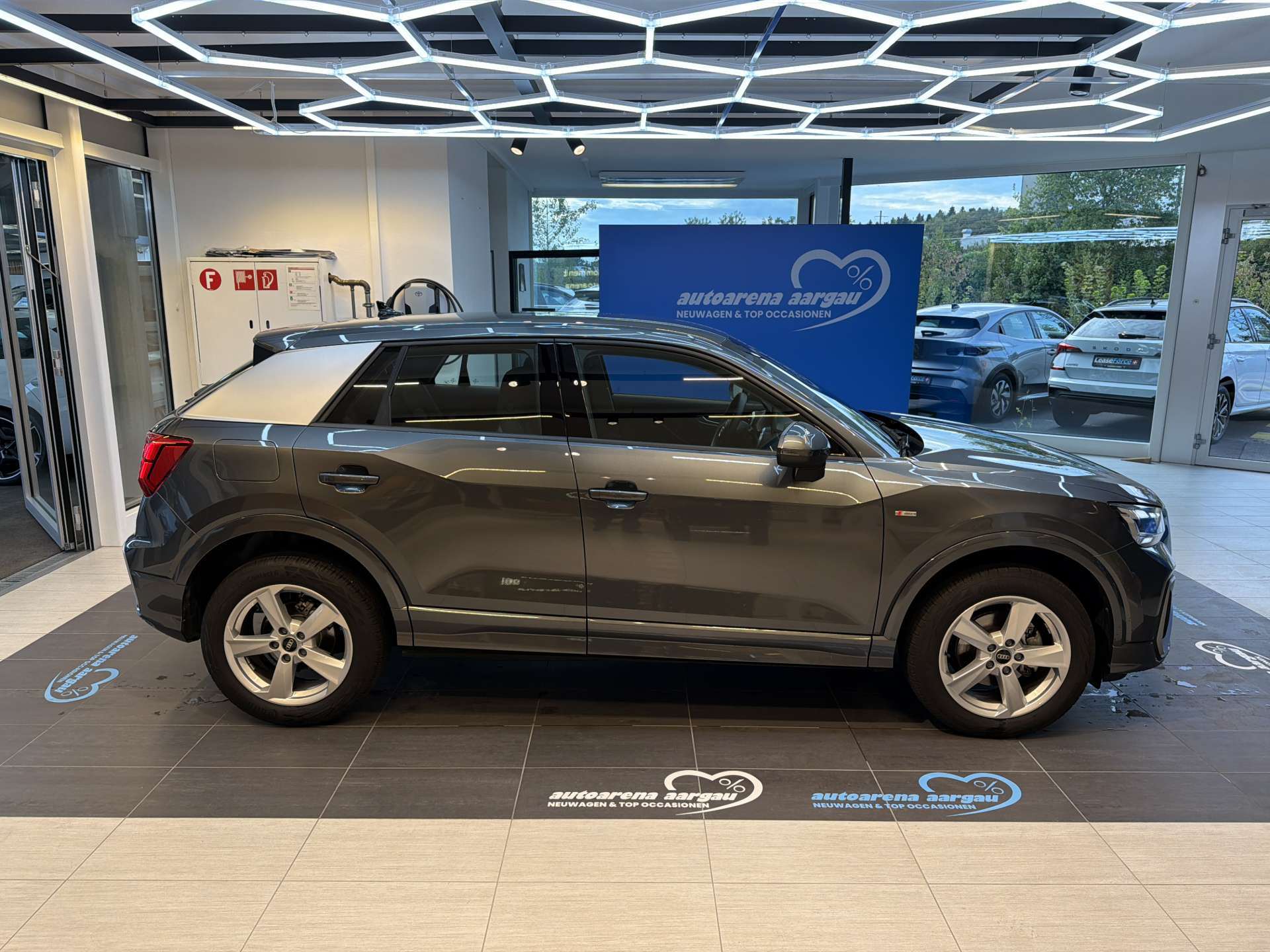AUDI Q2 35 TFSi S-Line S-Tronic Automat-image-11