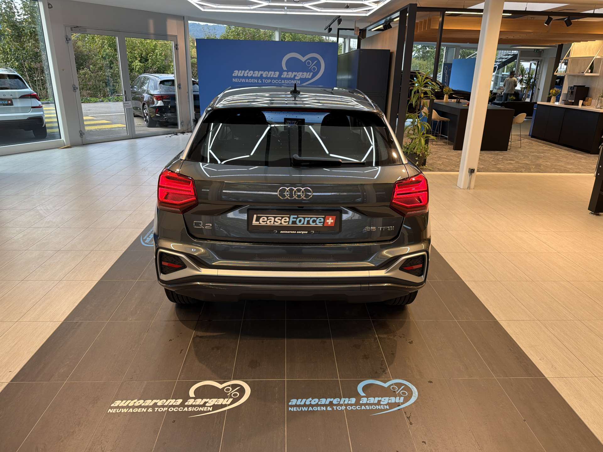 AUDI Q2 35 TFSi S-Line S-Tronic Automat-image-12
