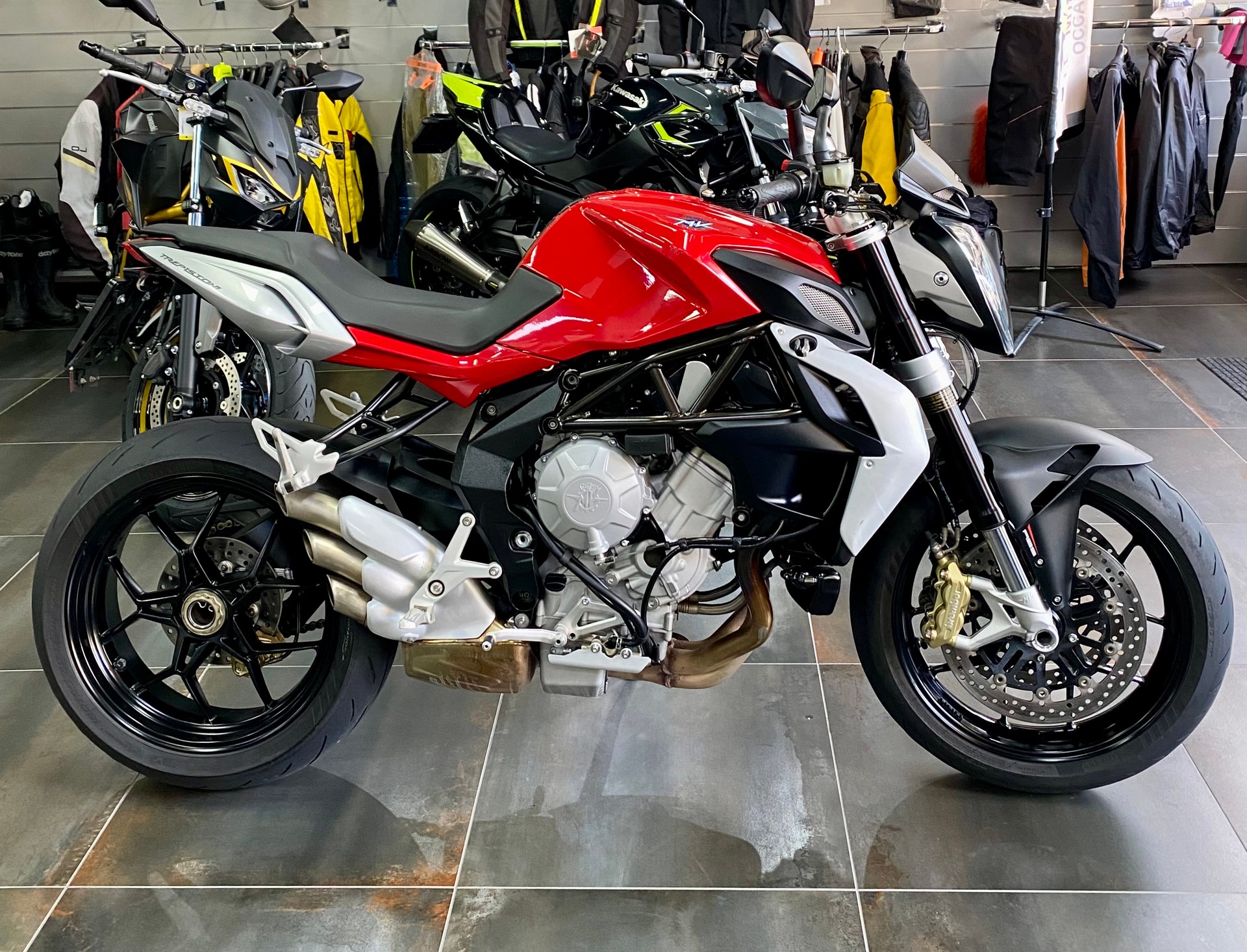 MV AGUSTA B3 Brutale 675 ABS