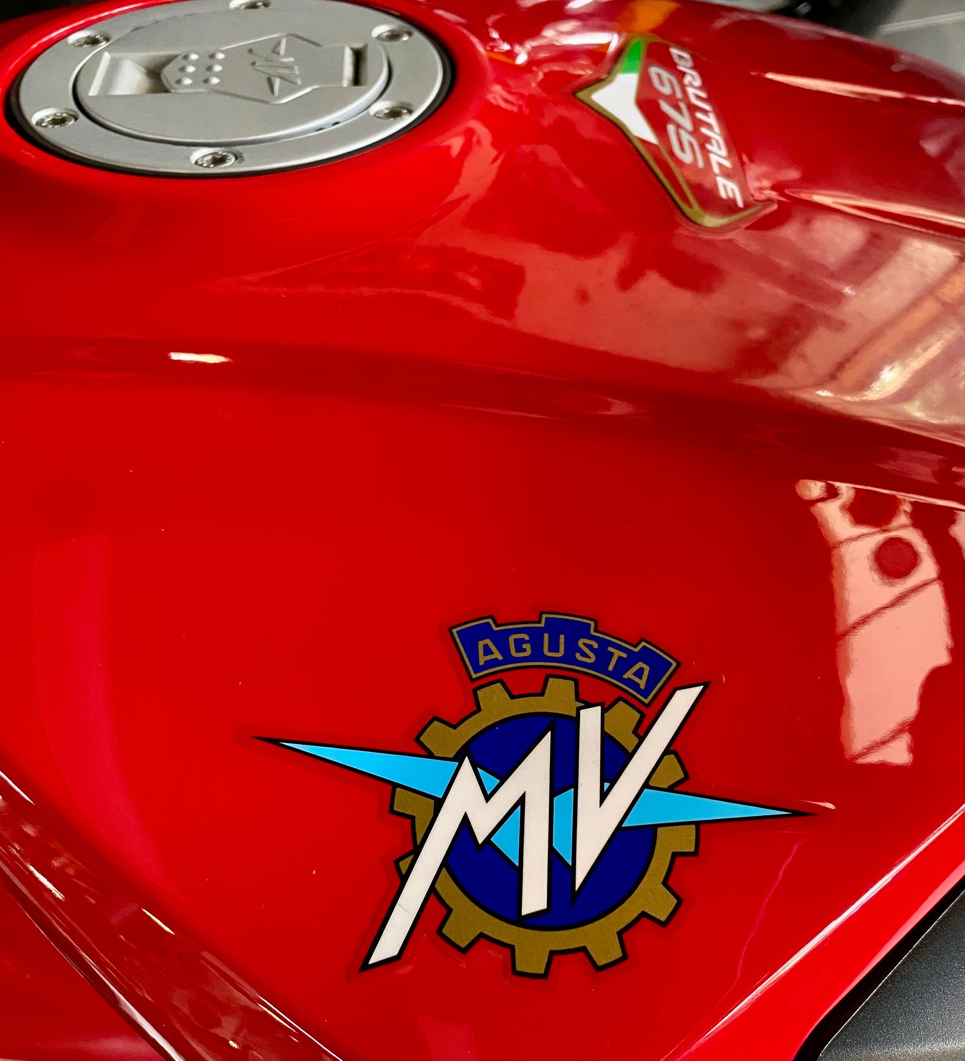 MV AGUSTA B3 Brutale 675 ABS-image-4