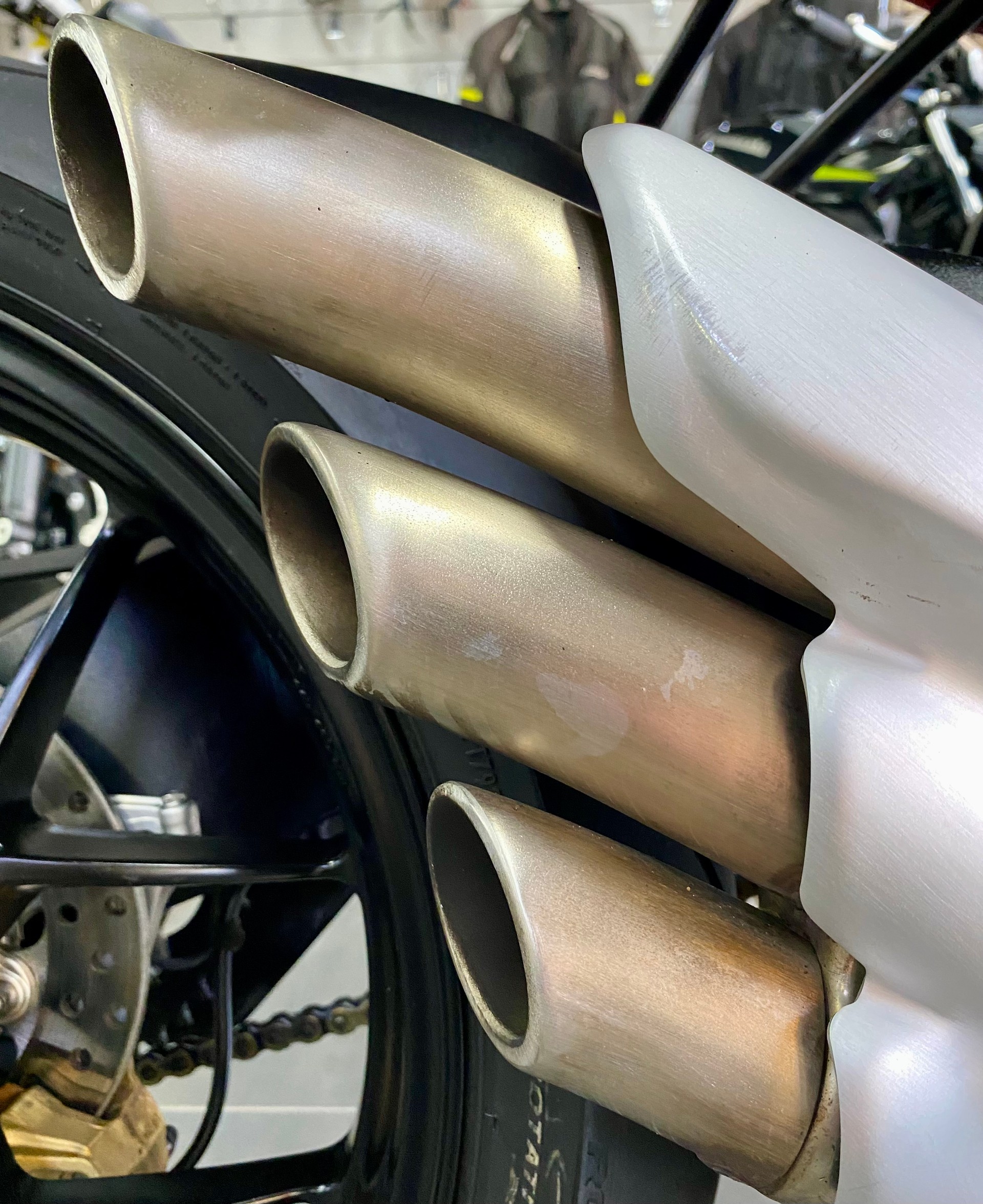 MV AGUSTA B3 Brutale 675 ABS-image-2
