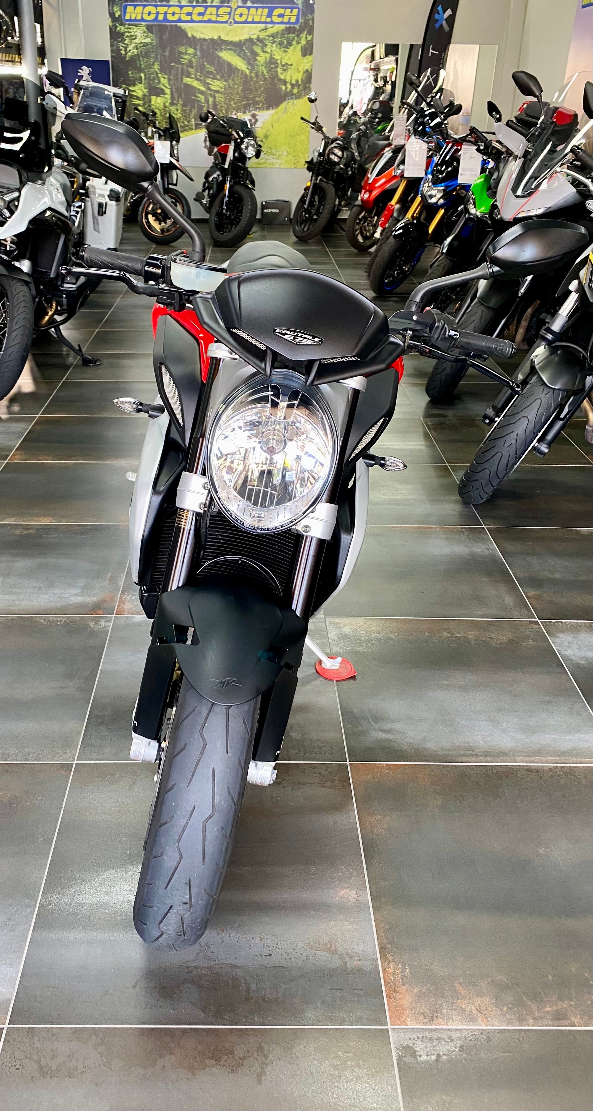 MV AGUSTA B3 Brutale 675 ABS-image-1
