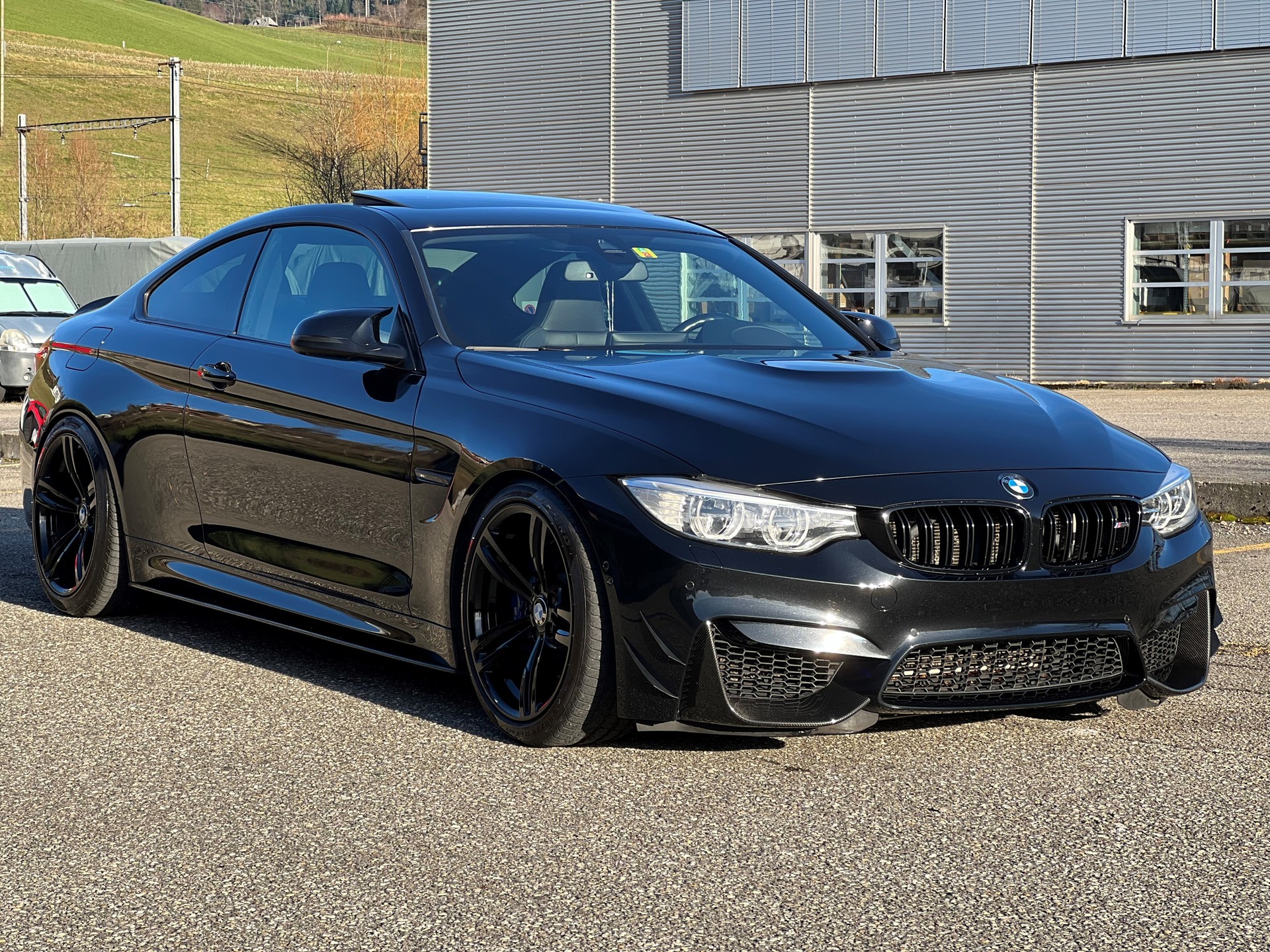 BMW M4 F82-image-3