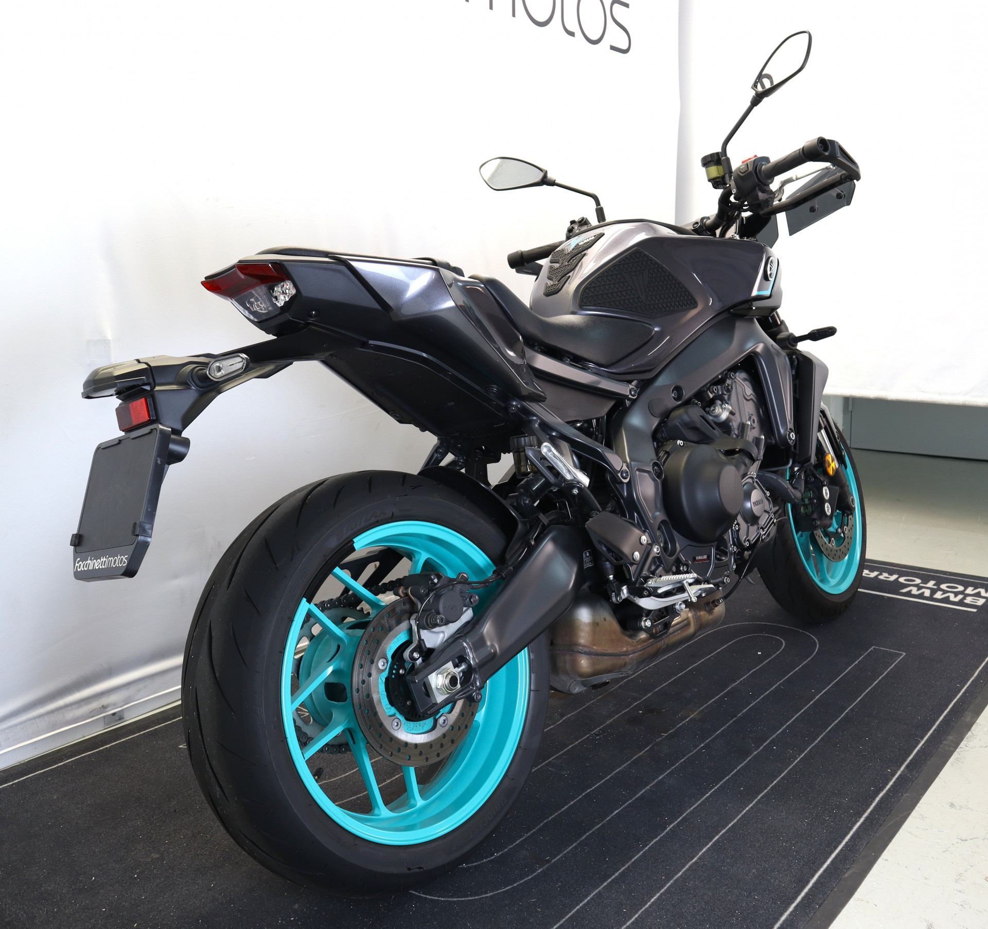 YAMAHA MT-09 Y-AMT-image-3