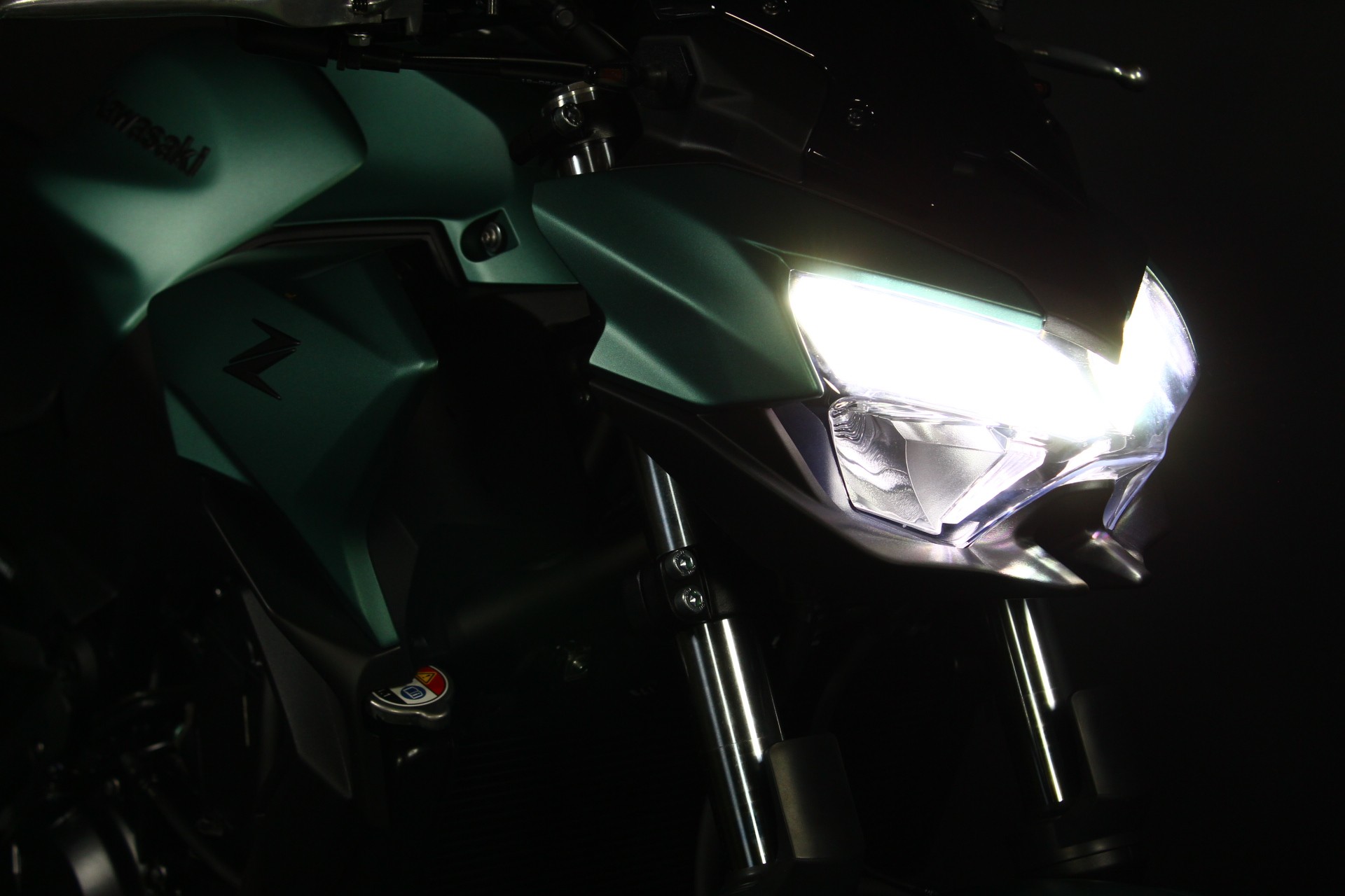 KAWASAKI Z 650 (50/35 KW) *Smaragd Edition* Level 2-image-3
