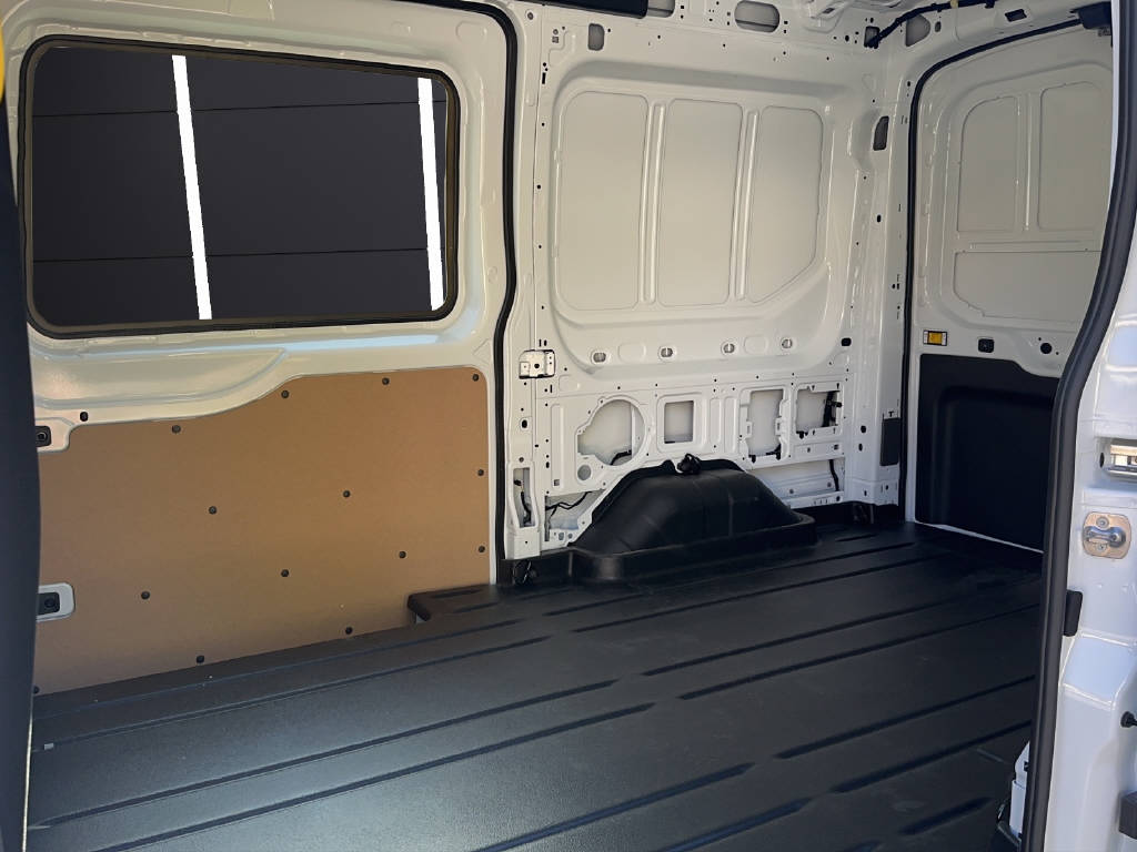 FORD E-Transit Van 350 L2H2 67kWh Trend-image-14