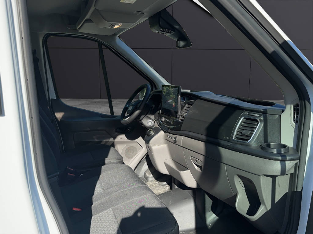 FORD E-Transit Van 350 L2H2 67kWh Trend-image-9