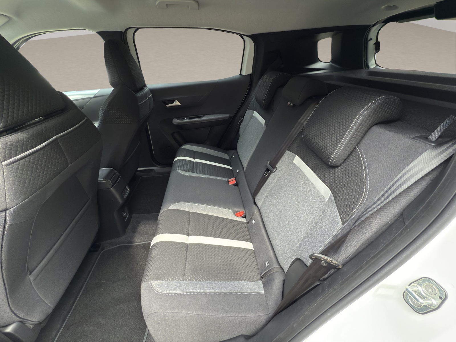 OPEL Frontera Electric GS-image-10