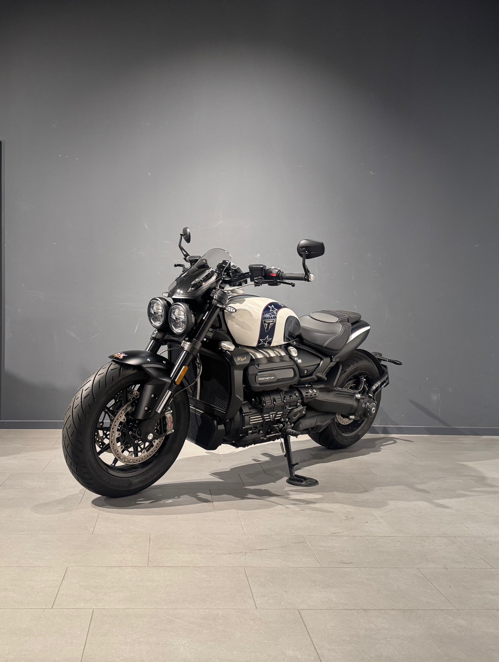 TRIUMPH Rocket 3 R Storm Evel Knievel Lacksatz-image-2
