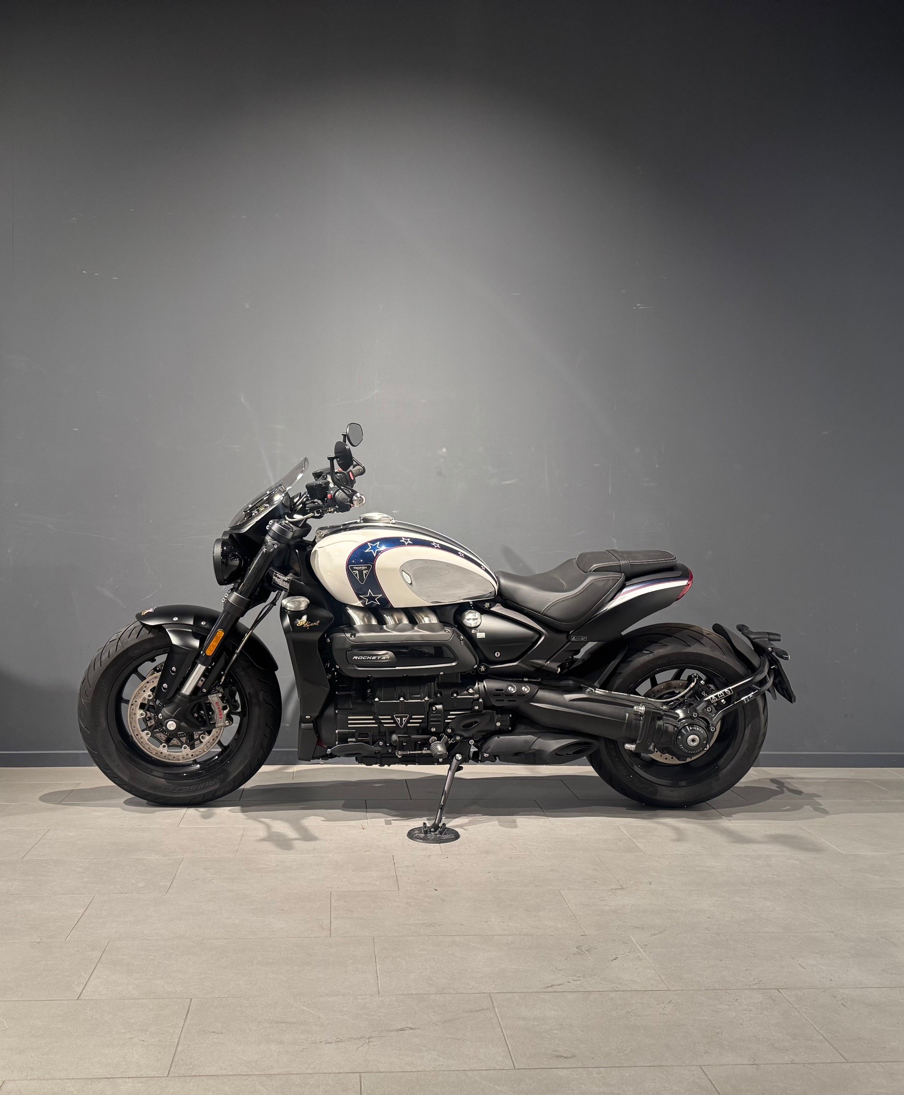 TRIUMPH Rocket 3 R Storm Evel Knievel Lacksatz-image-3