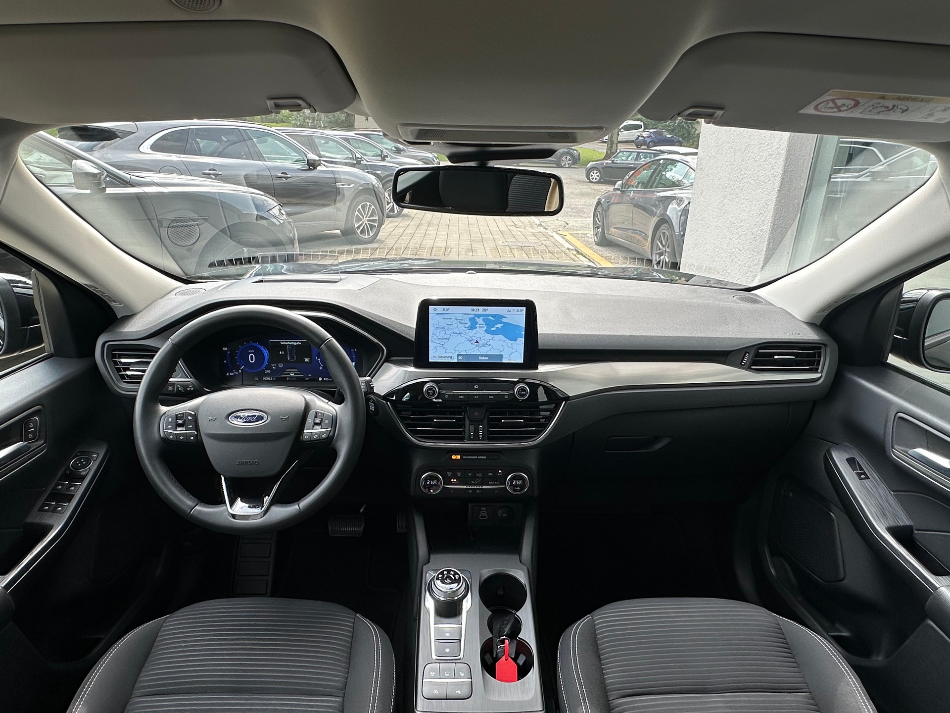 FORD Kuga 2.0 TDCi EcoBlue Titanium 4WD-image-7