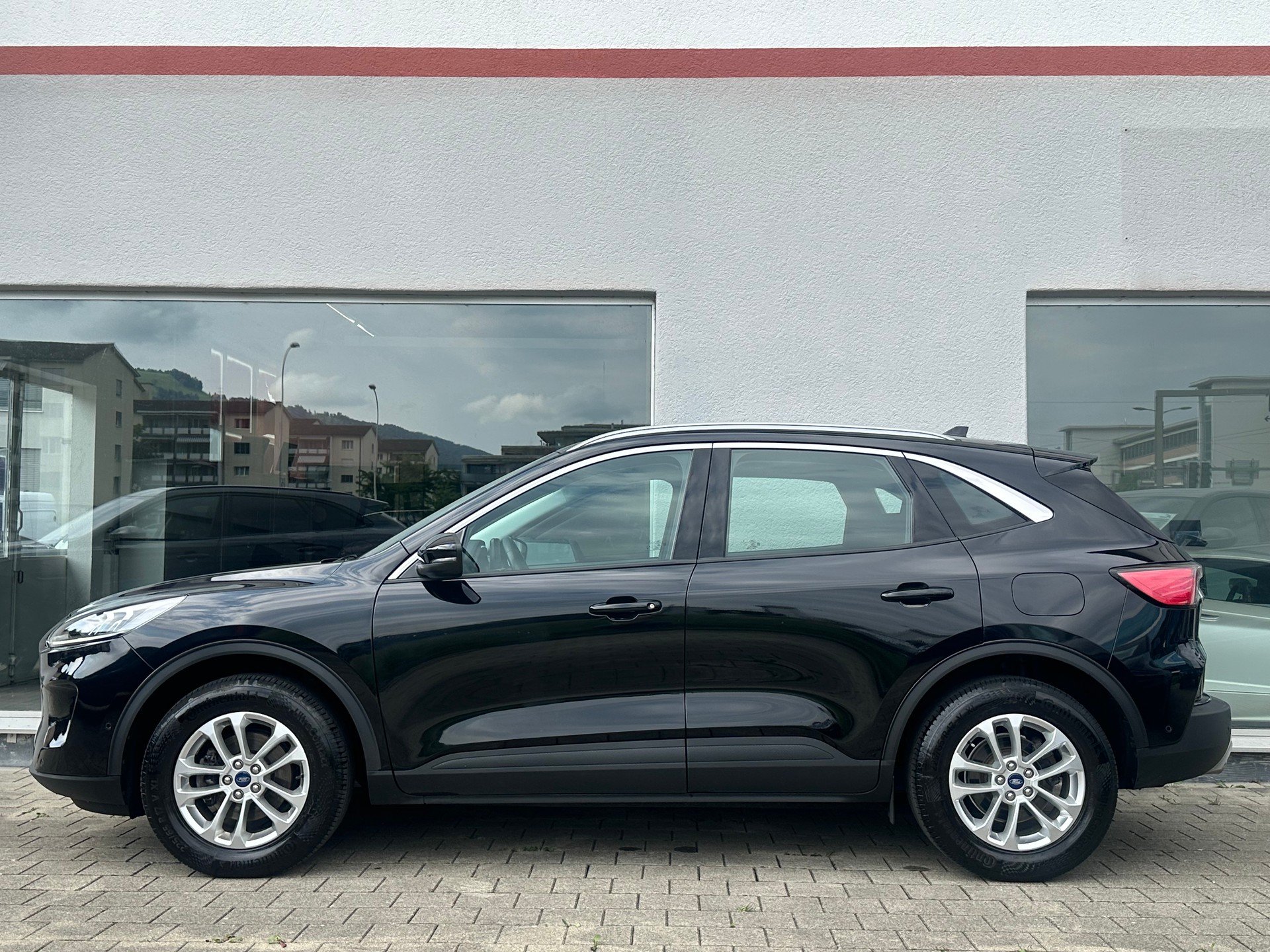 FORD Kuga 2.0 TDCi EcoBlue Titanium 4WD-image-4