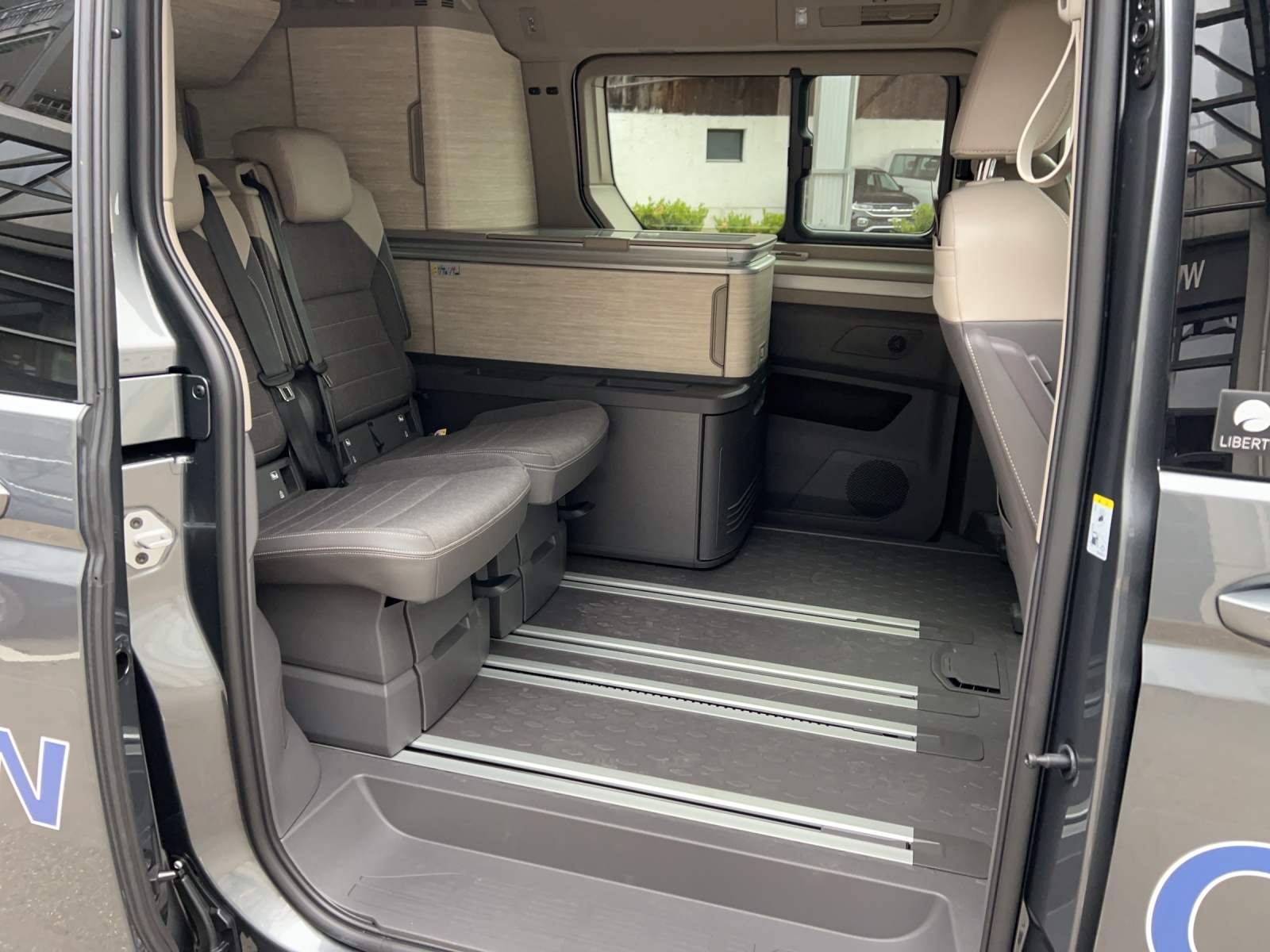 VW California 2.0 TDI Ocean Liberty-image-8