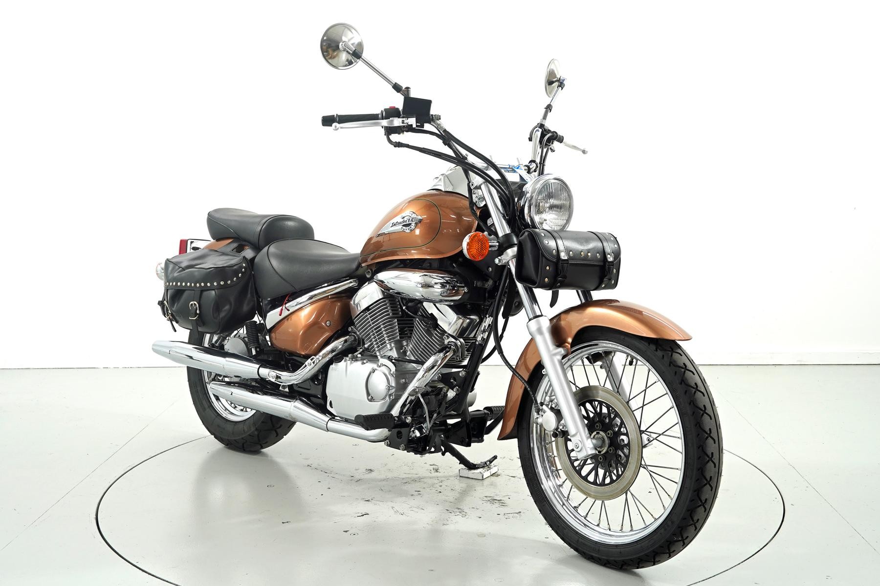 SUZUKI VL 125-image-1