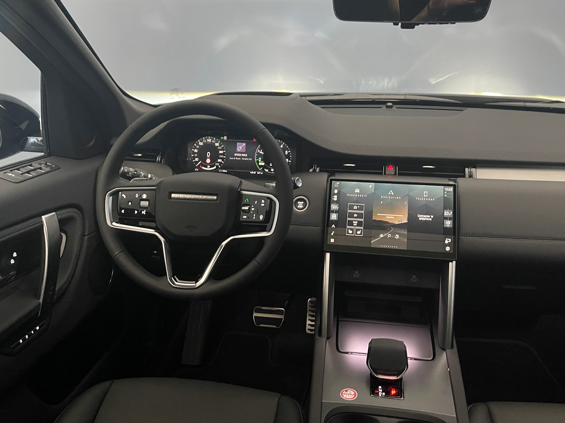 LAND ROVER Discovery Sport 1.5 T 270e Dynamic SE-image-6