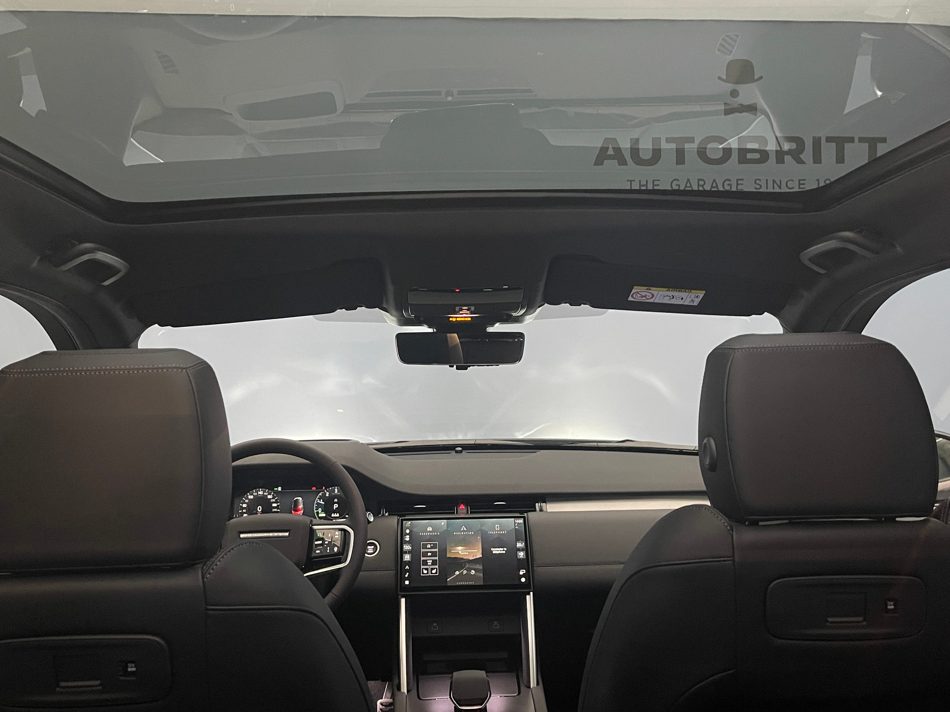 LAND ROVER Discovery Sport 1.5 T 270e Dynamic SE-image-8
