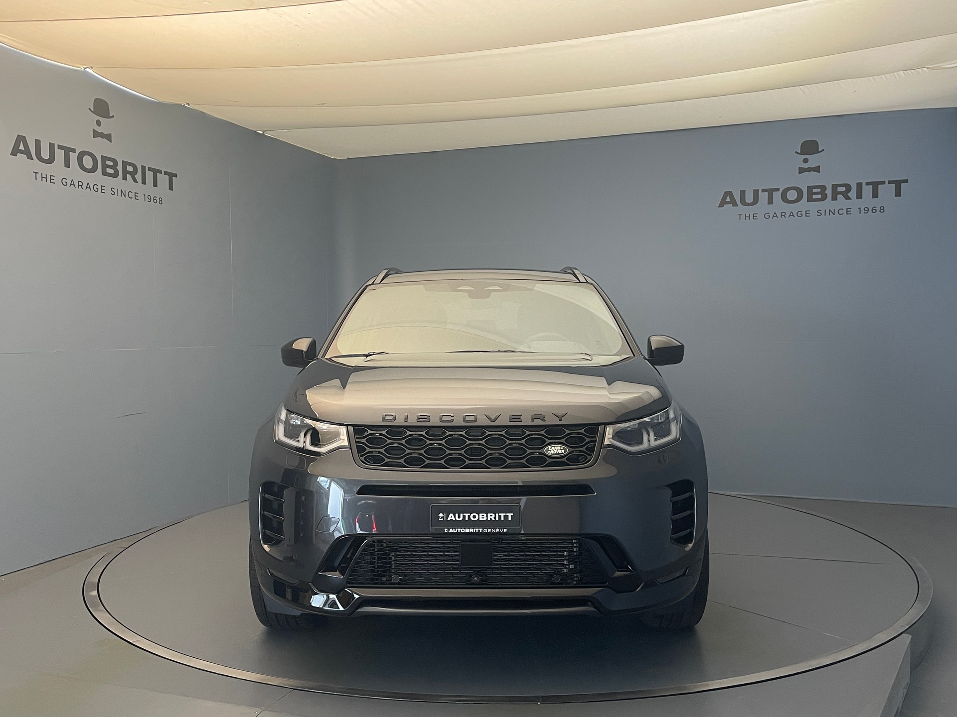 LAND ROVER Discovery Sport 1.5 T 270e Dynamic SE-showroom-element-1