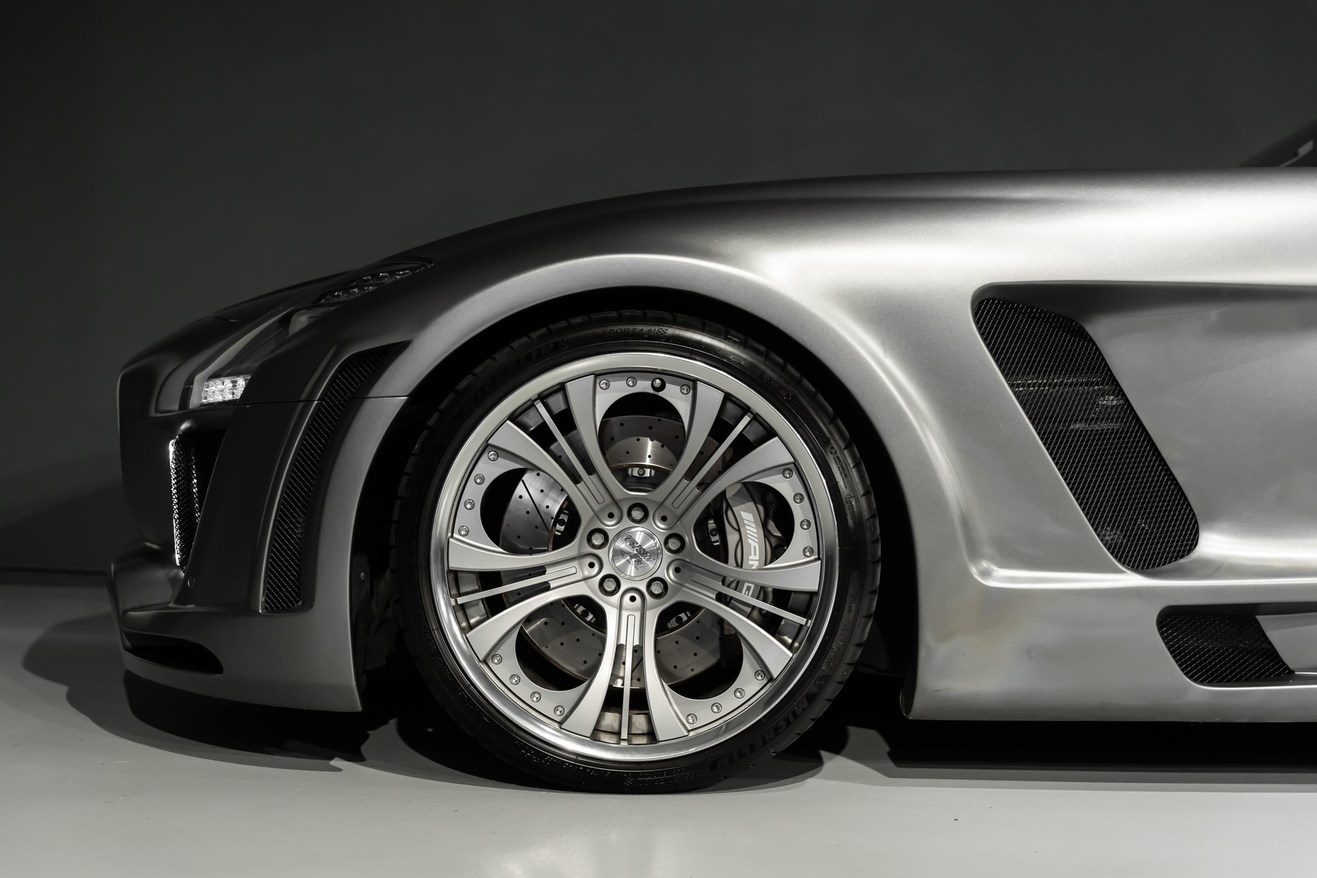 MERCEDES-BENZ SLS AMG Coupé FAB Gullstream-image-6
