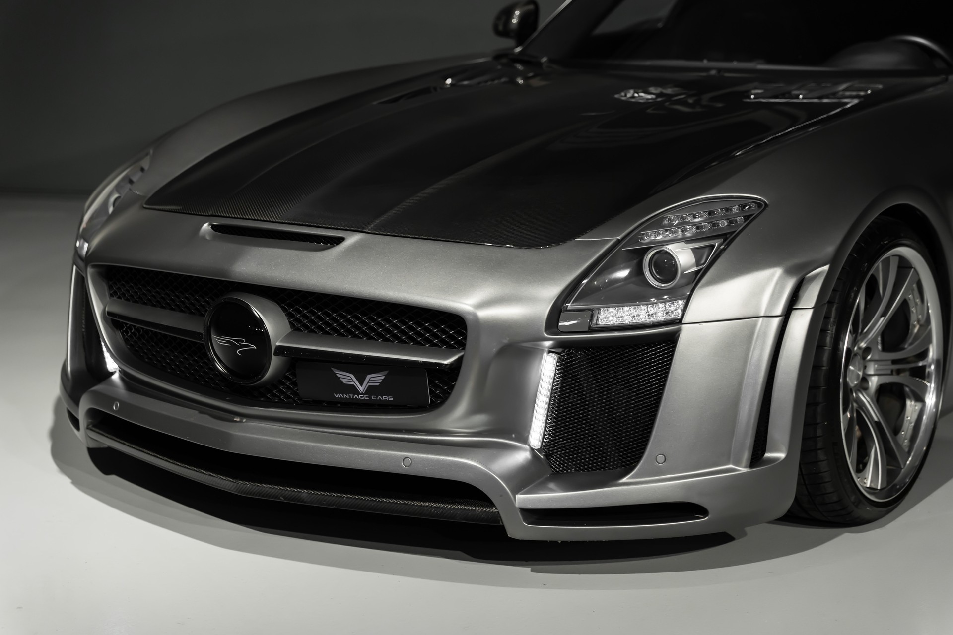 MERCEDES-BENZ SLS AMG Coupé FAB Gullstream-showroom-element-3