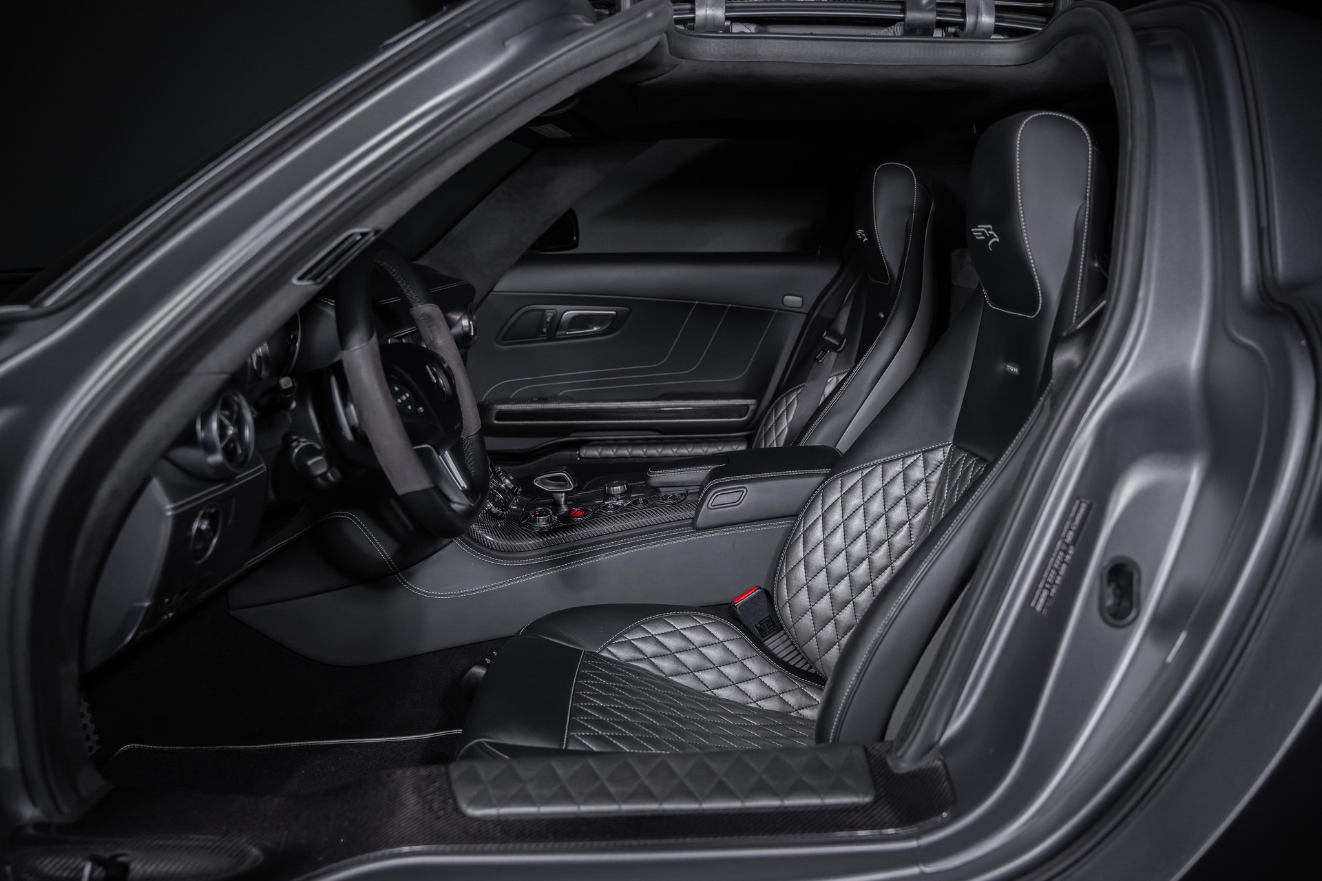MERCEDES-BENZ SLS AMG Coupé FAB Gullstream-image-17