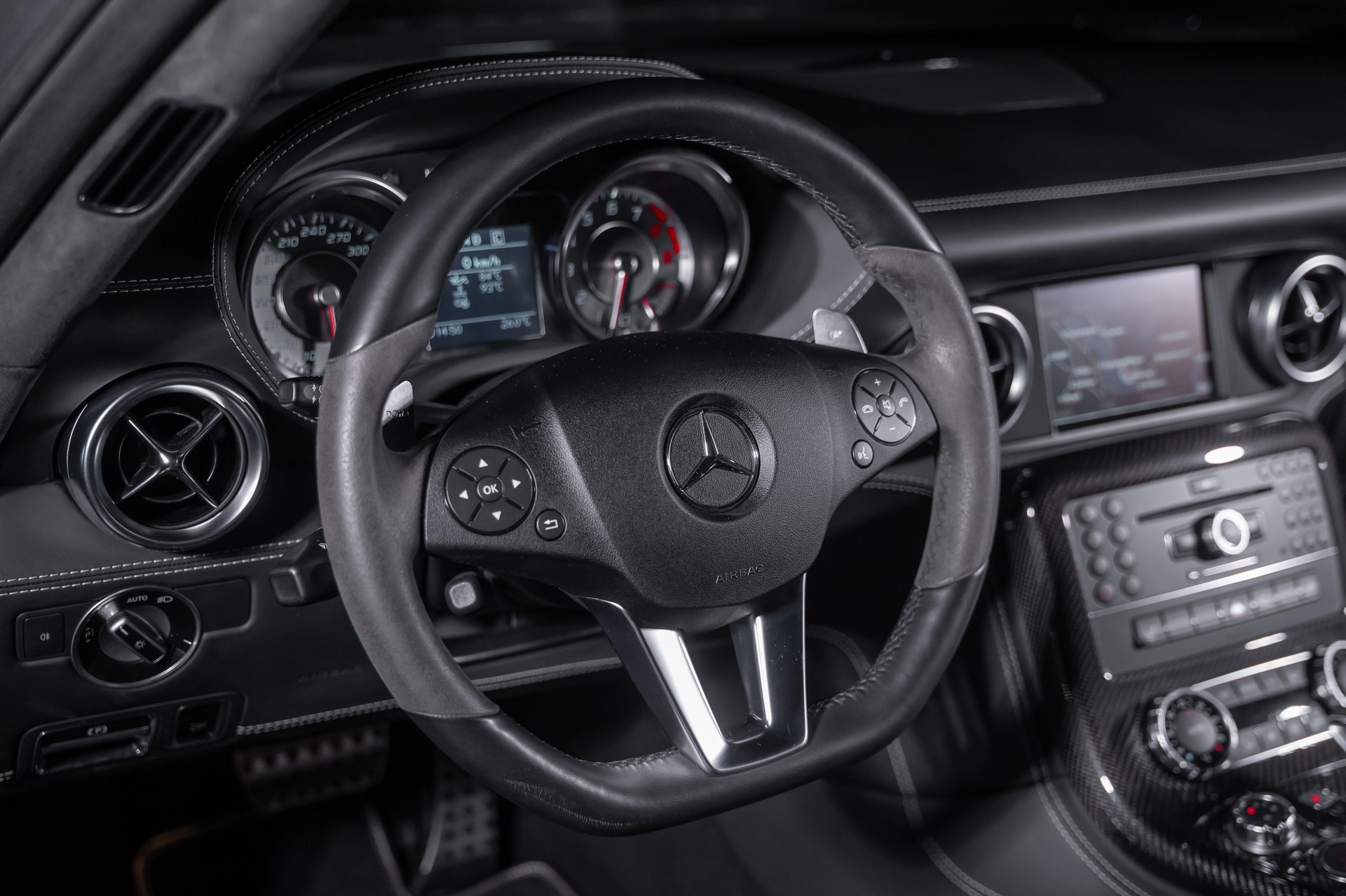 MERCEDES-BENZ SLS AMG Coupé FAB Gullstream-image-22