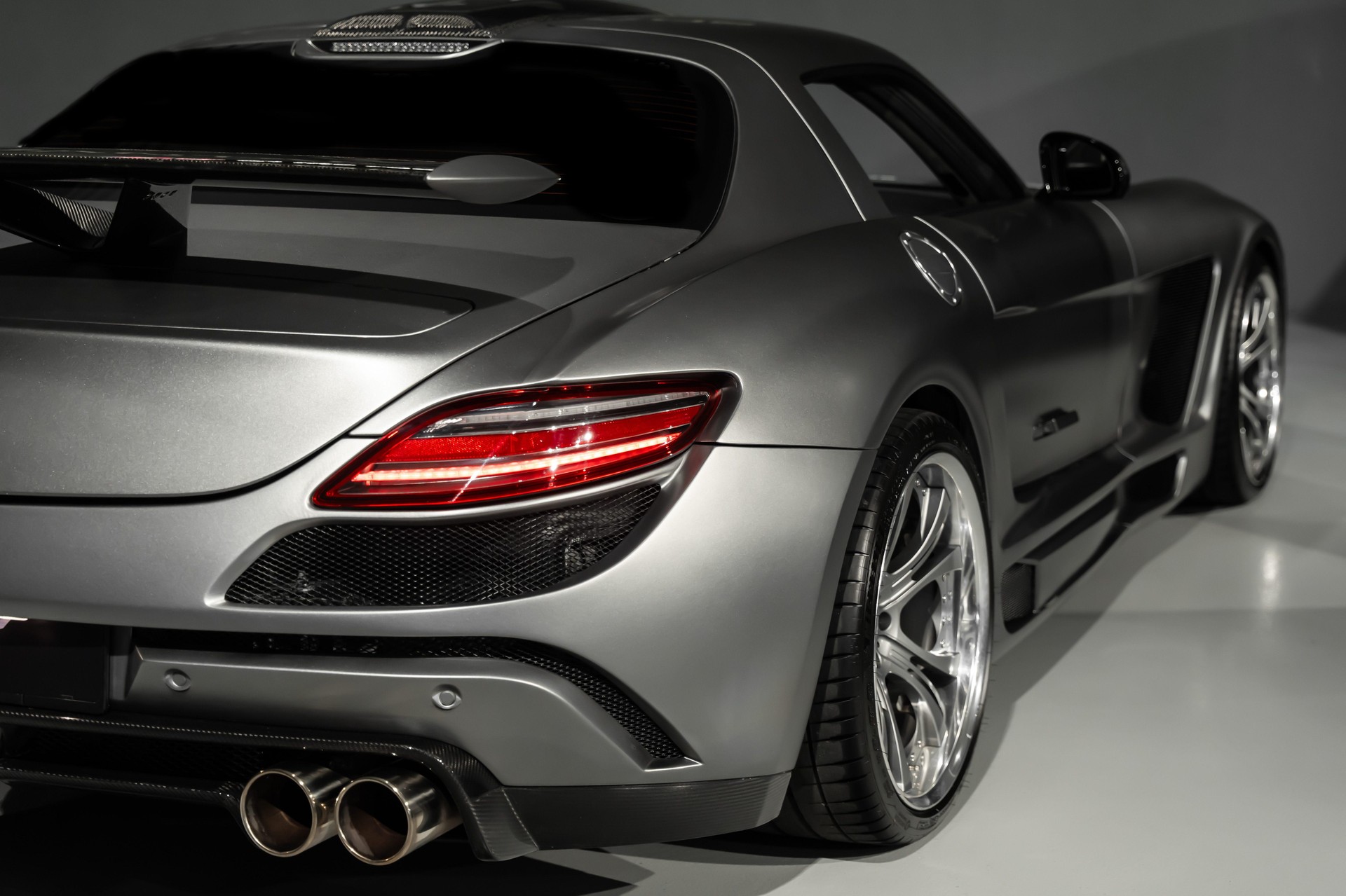 MERCEDES-BENZ SLS AMG Coupé FAB Gullstream-image-10