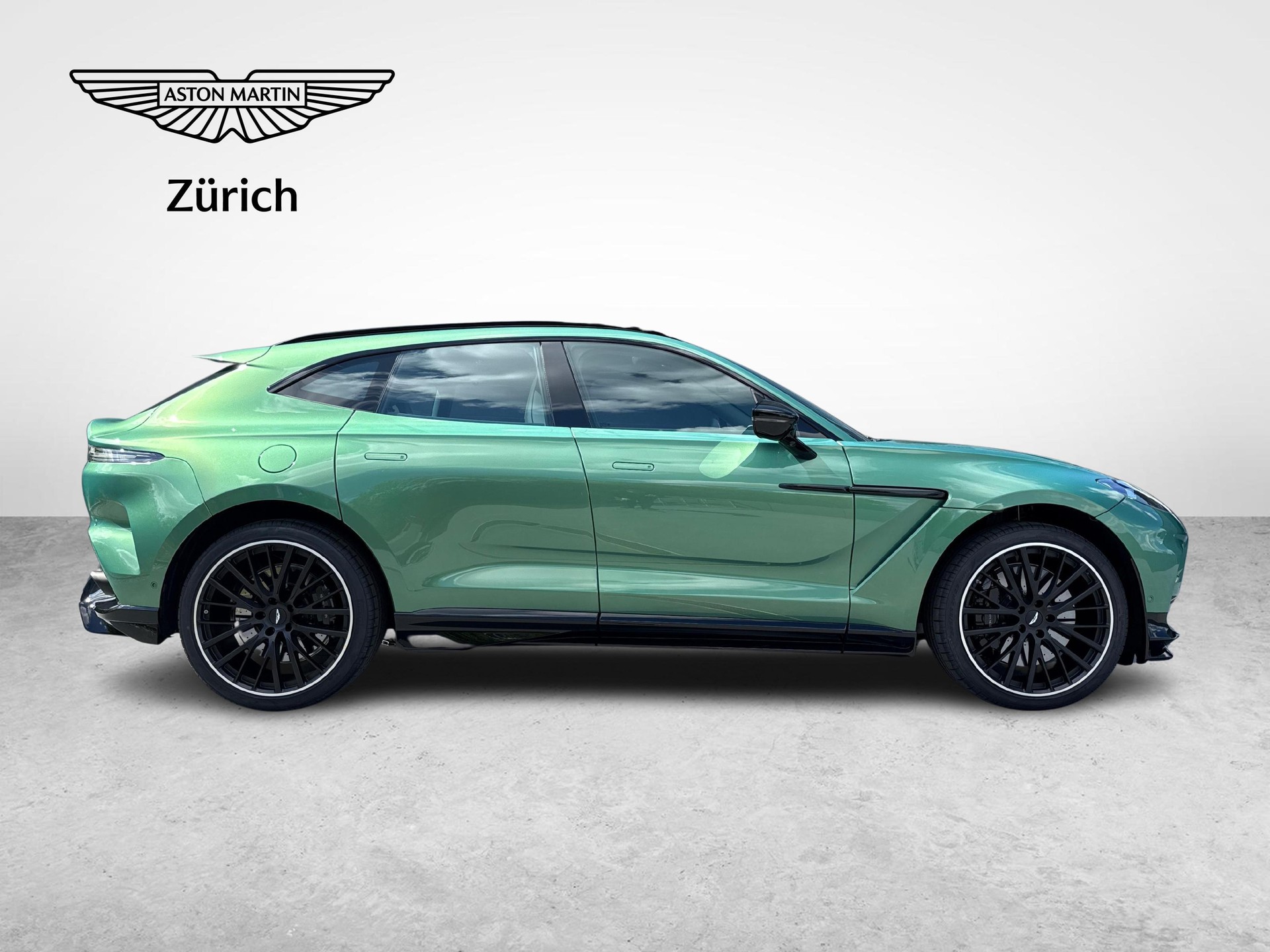 ASTON MARTIN DBX 707 4.0 V8 Bi-Turbo-image-5