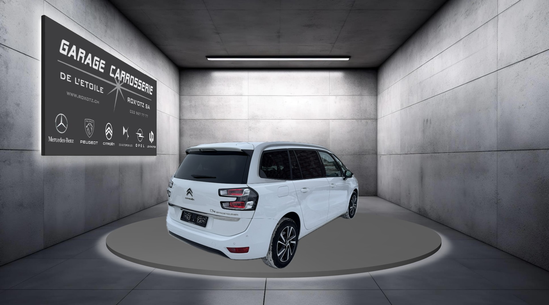 CITROEN Grand C4 Spacetourer 1.2 Pure Tech Shine EAT8-image-3