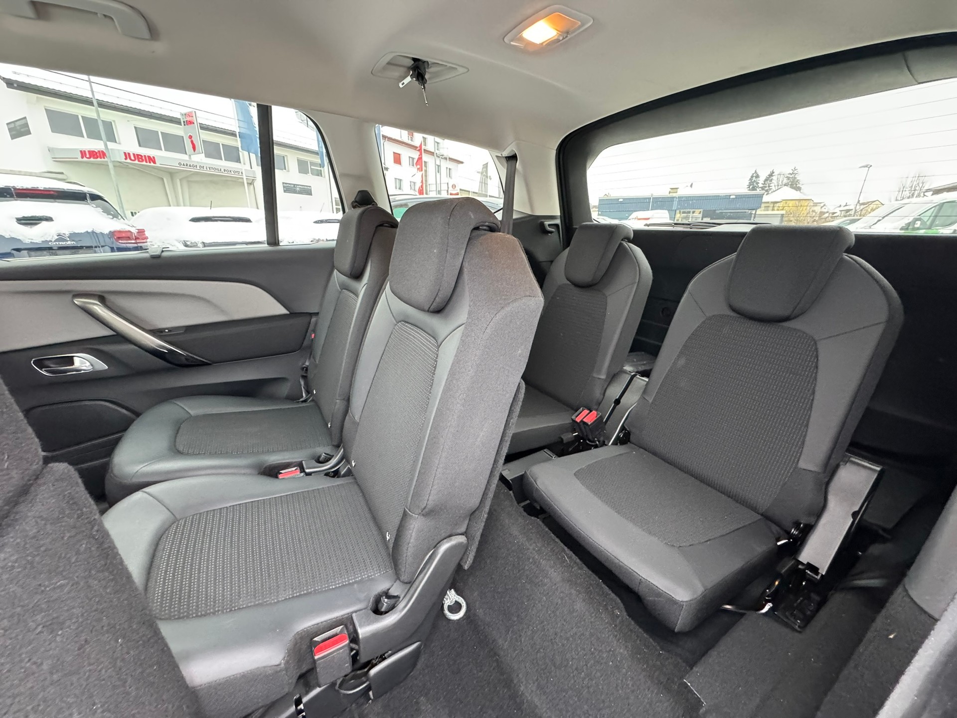 CITROEN Grand C4 Spacetourer 1.2 Pure Tech Shine EAT8-image-9