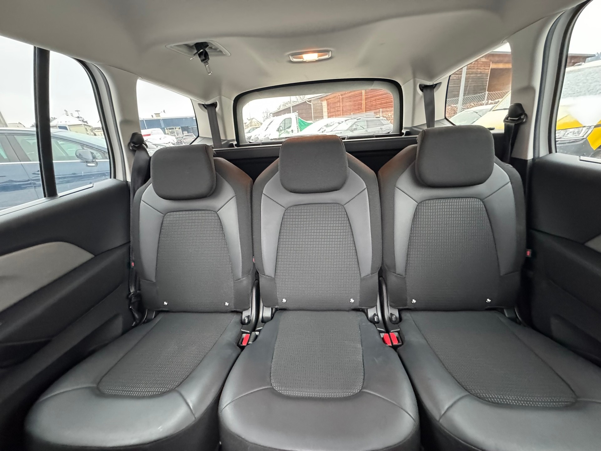 CITROEN Grand C4 Spacetourer 1.2 Pure Tech Shine EAT8-image-7