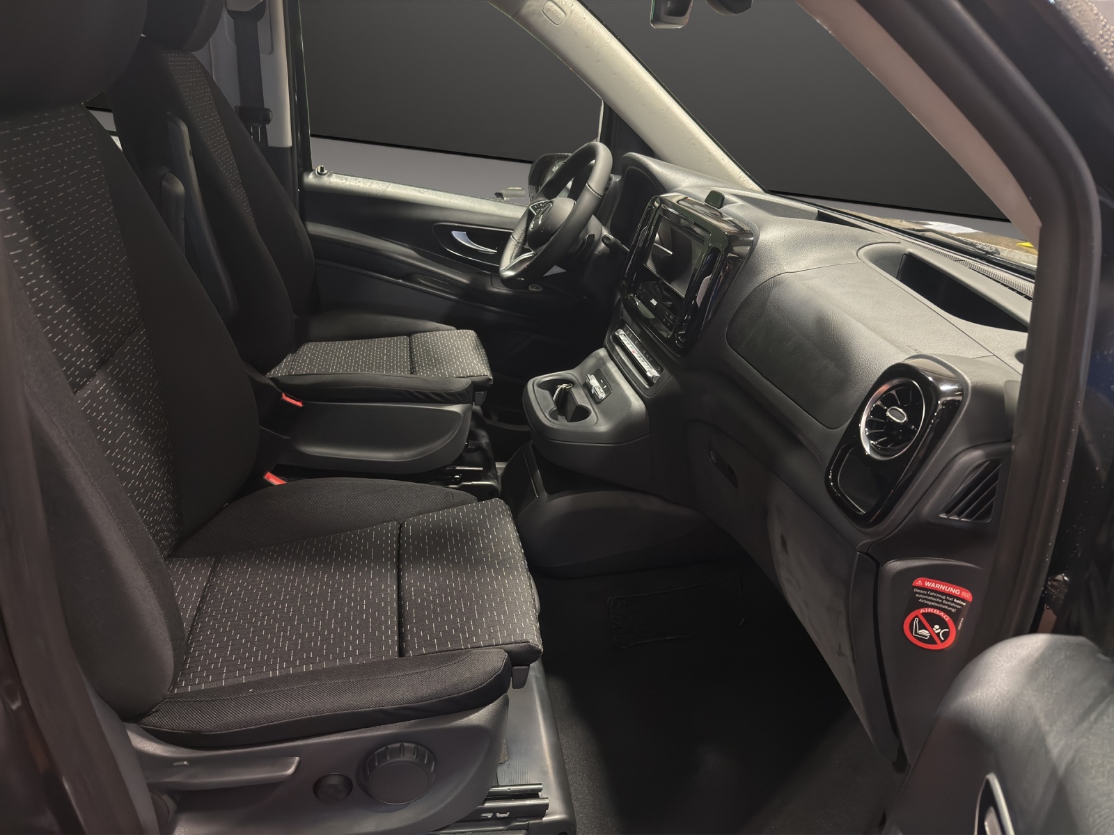 MERCEDES-BENZ Vito 114 CDI Lang Tourer 9G-Tronic 4M Select-image-9