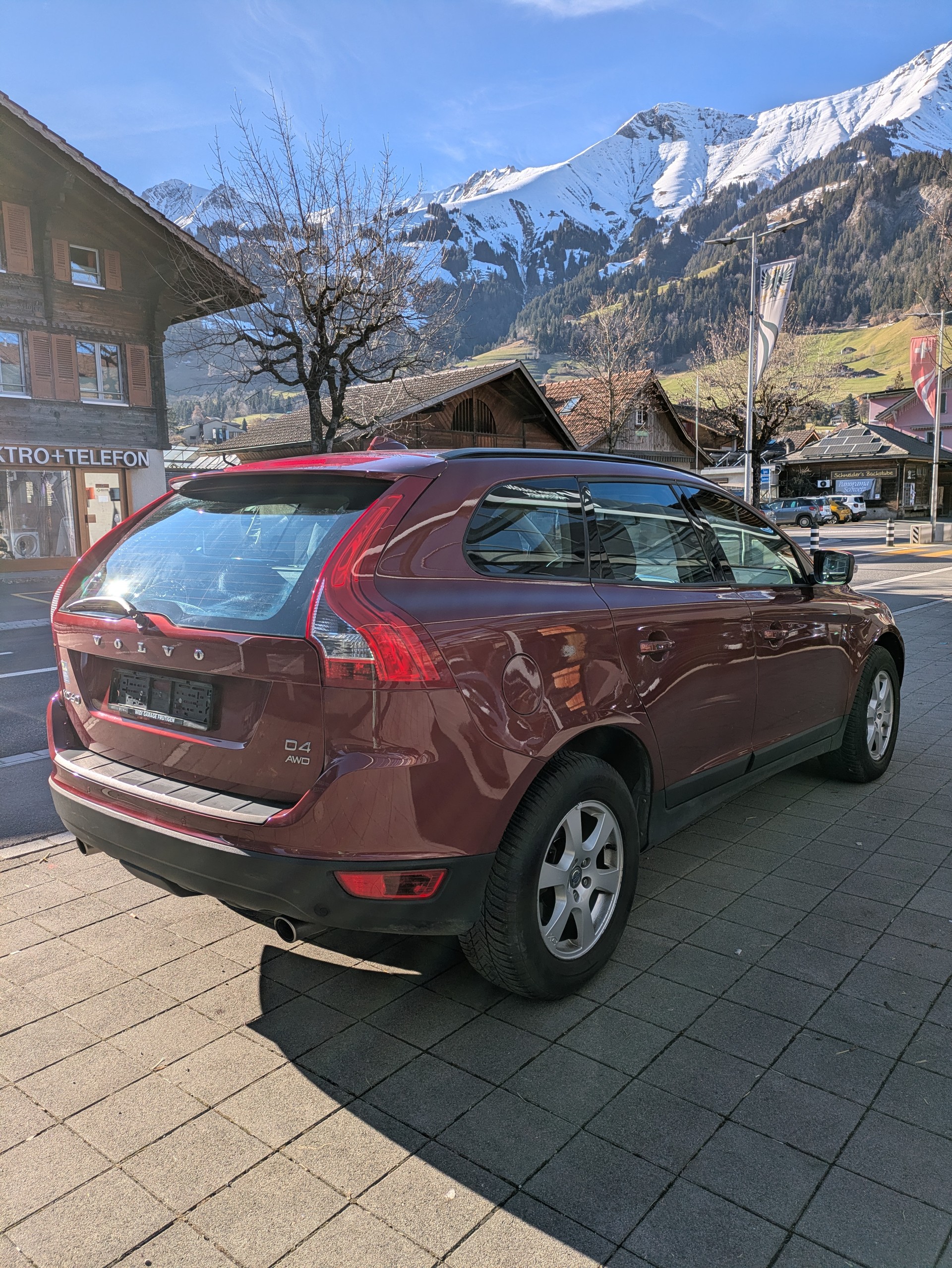 VOLVO XC60 2.4 D4 Kinetic AWD-image-5