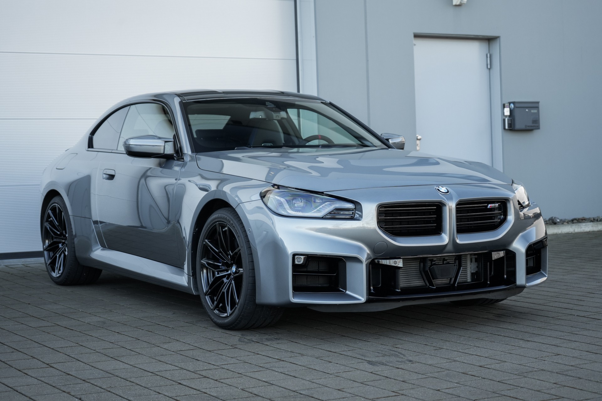 BMW M2 Steptronic-showroom-element-2