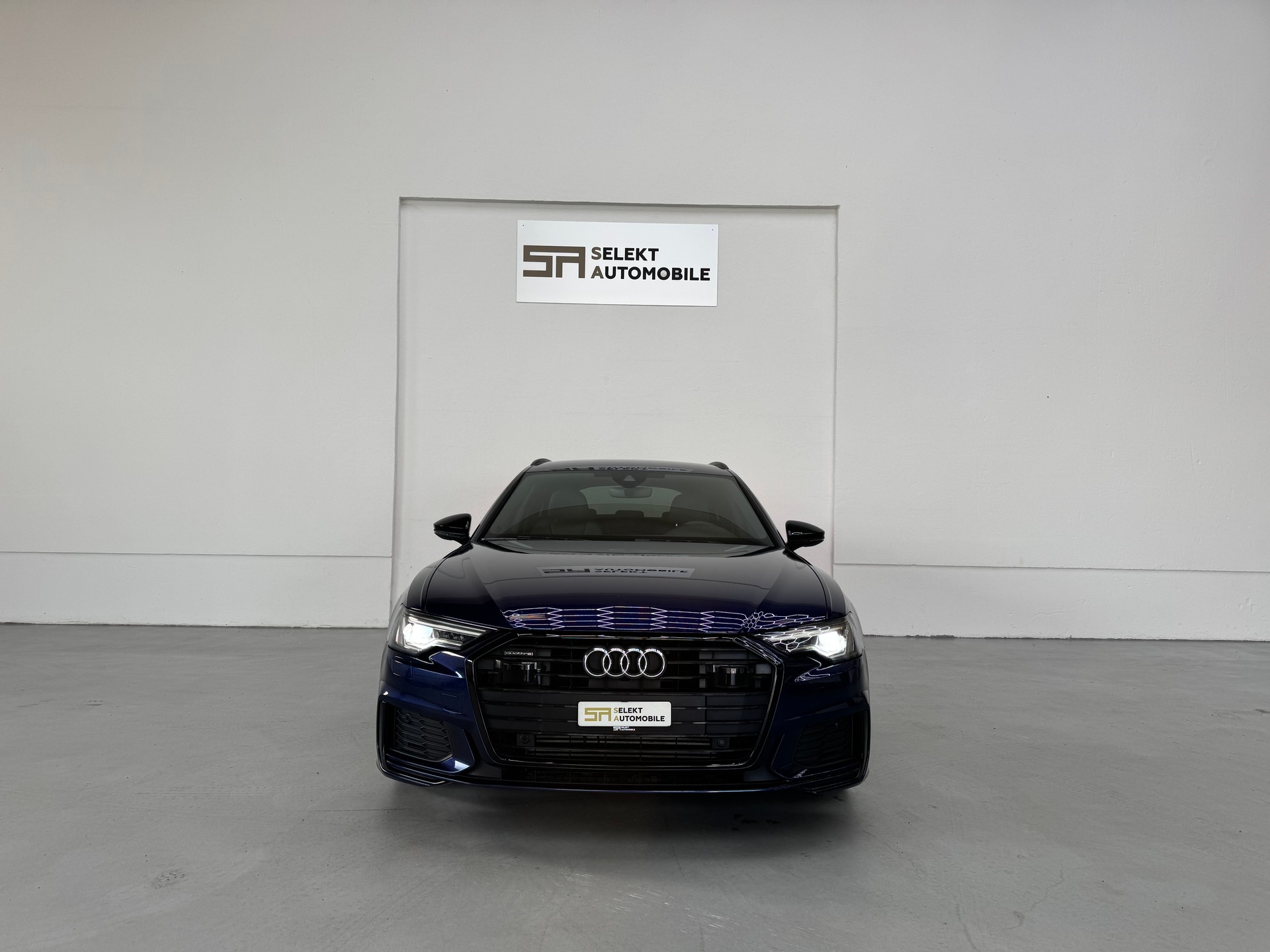 AUDI A6 Avant 55 TFSIe Sport quattro S-tronic-showroom-element-2
