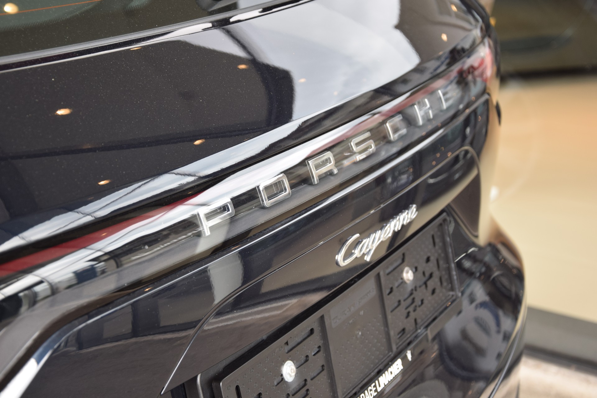 PORSCHE Cayenne-image-14