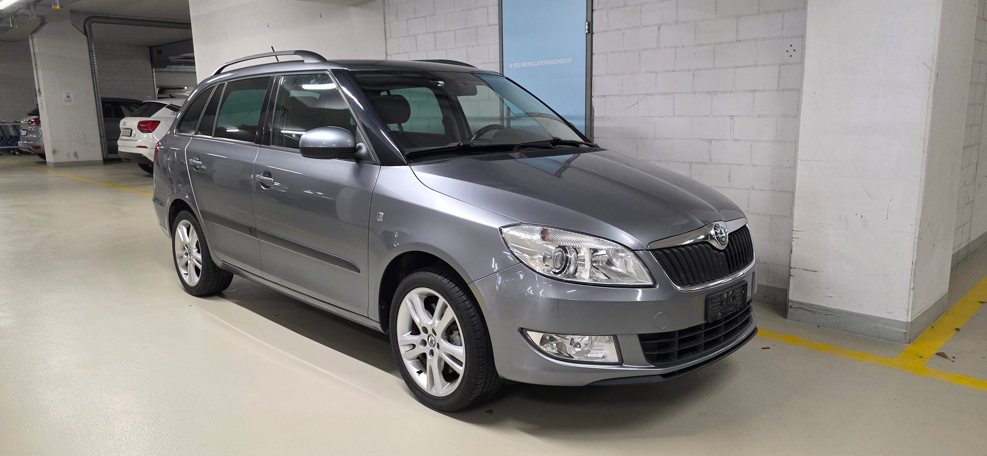 SKODA Fabia 1.6 TDI Elegance-image-6