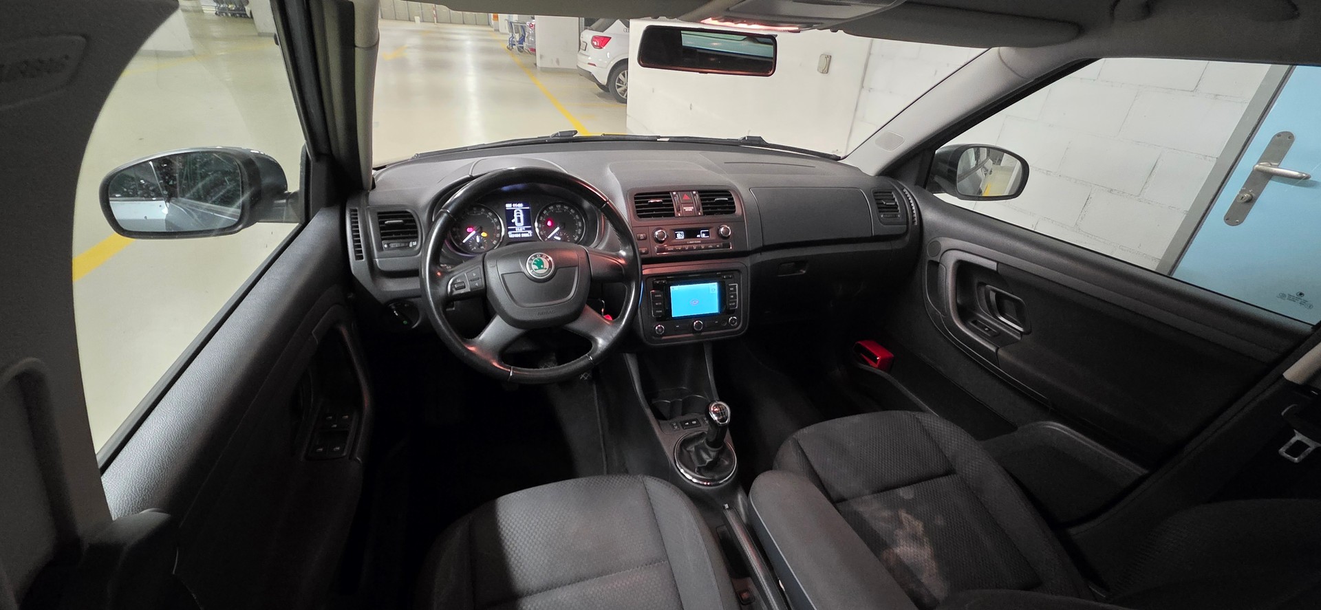 SKODA Fabia 1.6 TDI Elegance-image-8