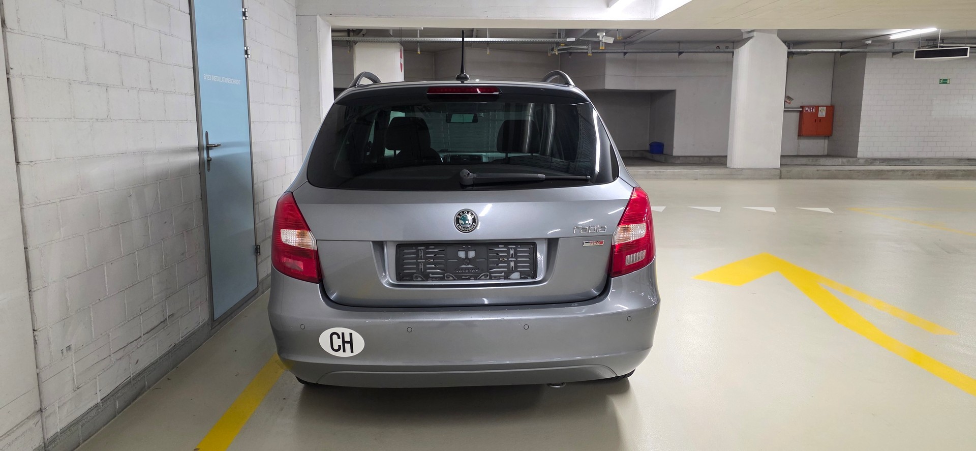 SKODA Fabia 1.6 TDI Elegance-image-3