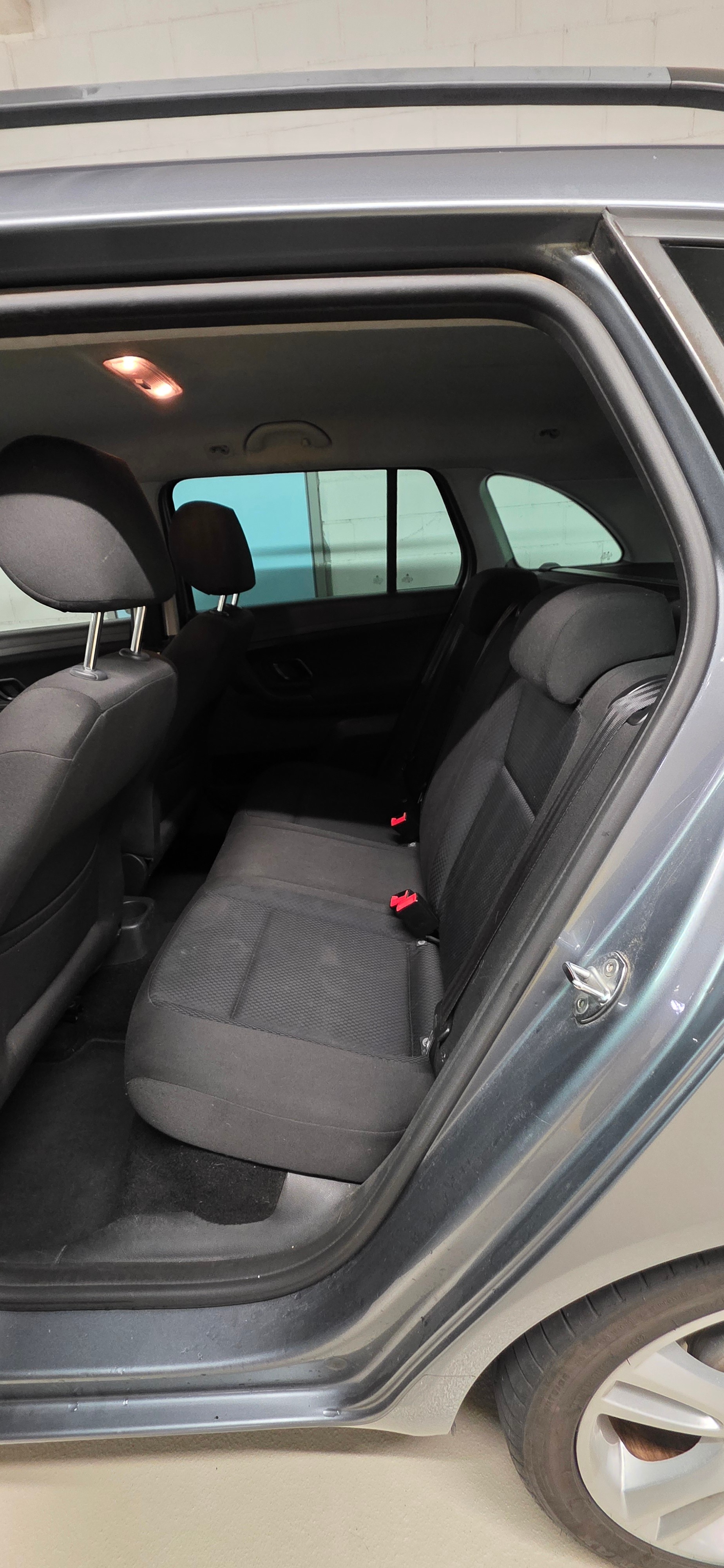 SKODA Fabia 1.6 TDI Elegance-image-10