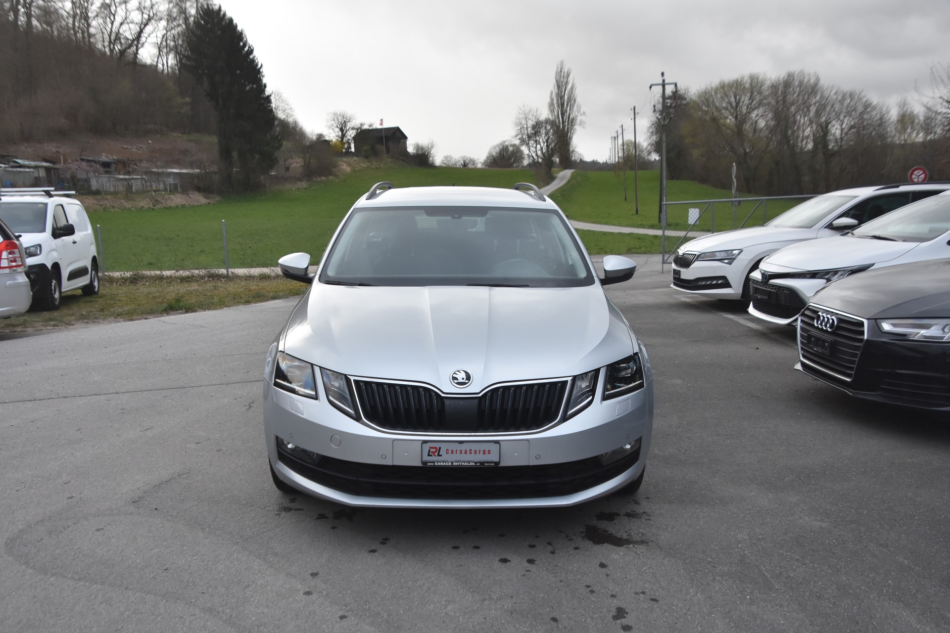 SKODA Octavia Combi 2.0 TDI Ambition DSG-image-1
