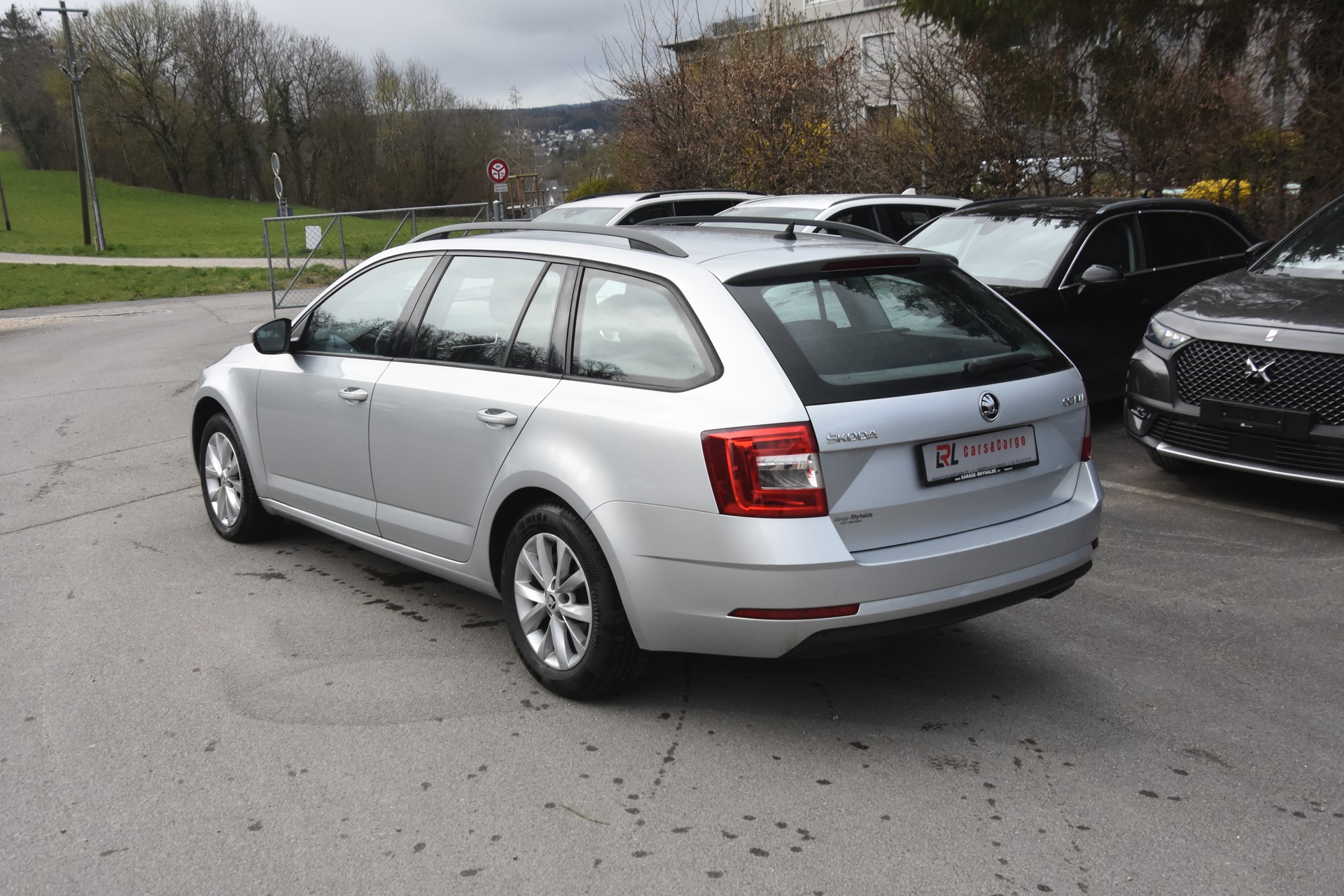 SKODA Octavia Combi 2.0 TDI Ambition DSG-image-6