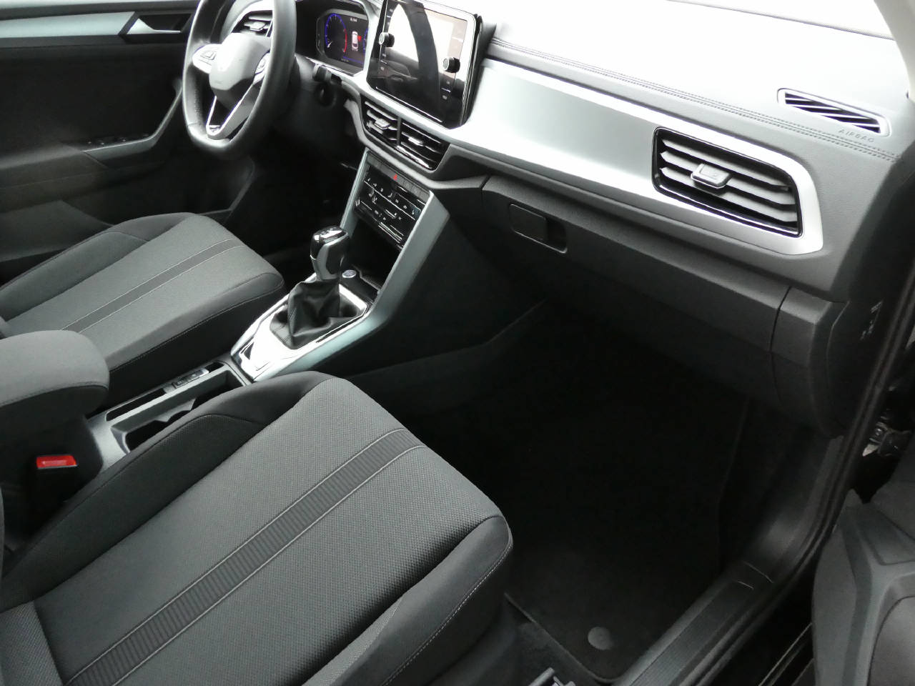 VW T-Roc 1.5 TSI Life United DSG-image-9