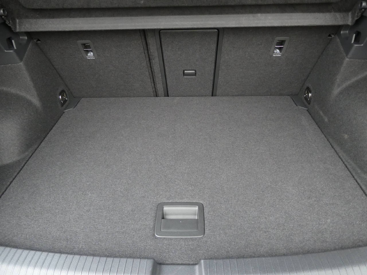 VW T-Roc 1.5 TSI Life United DSG-image-14
