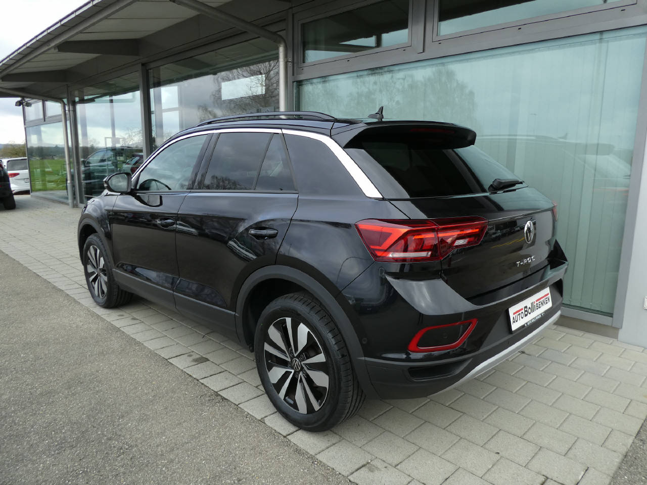VW T-Roc 1.5 TSI Life United DSG-image-6