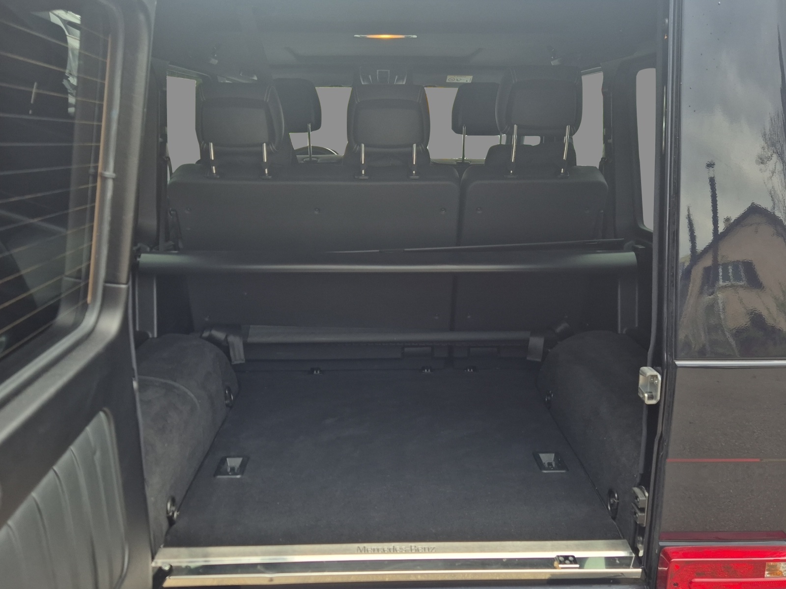 MERCEDES-BENZ G 350 d 9G-Tronic-image-12