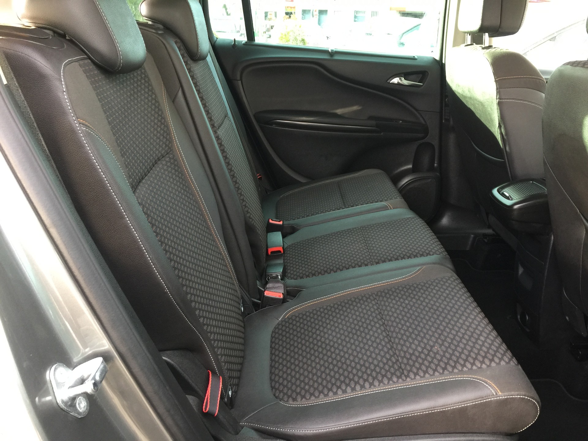OPEL Zafira 1.6i 16V Turbo Excellence Automatic-image-8